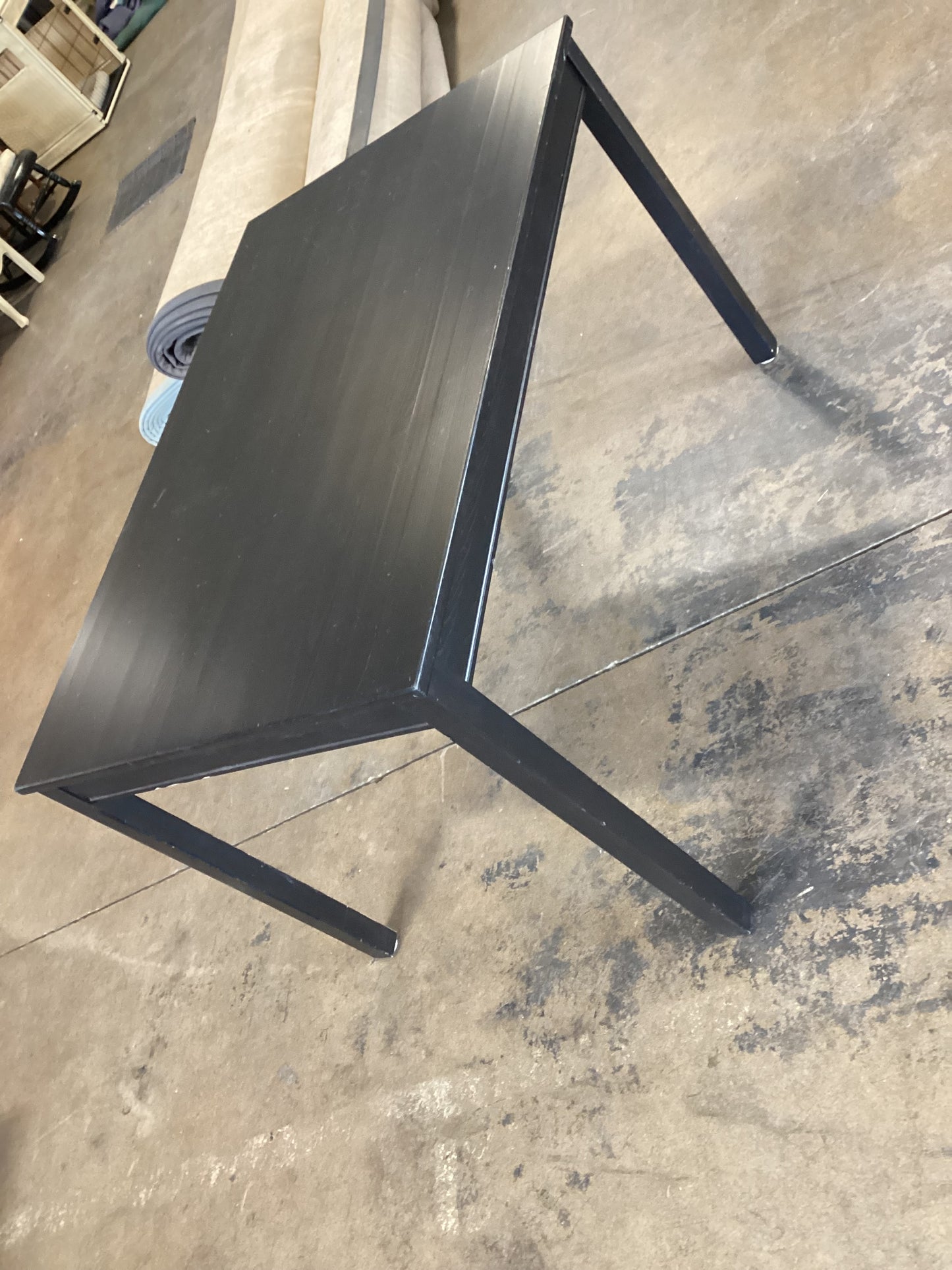 Starter up dining table *WH*