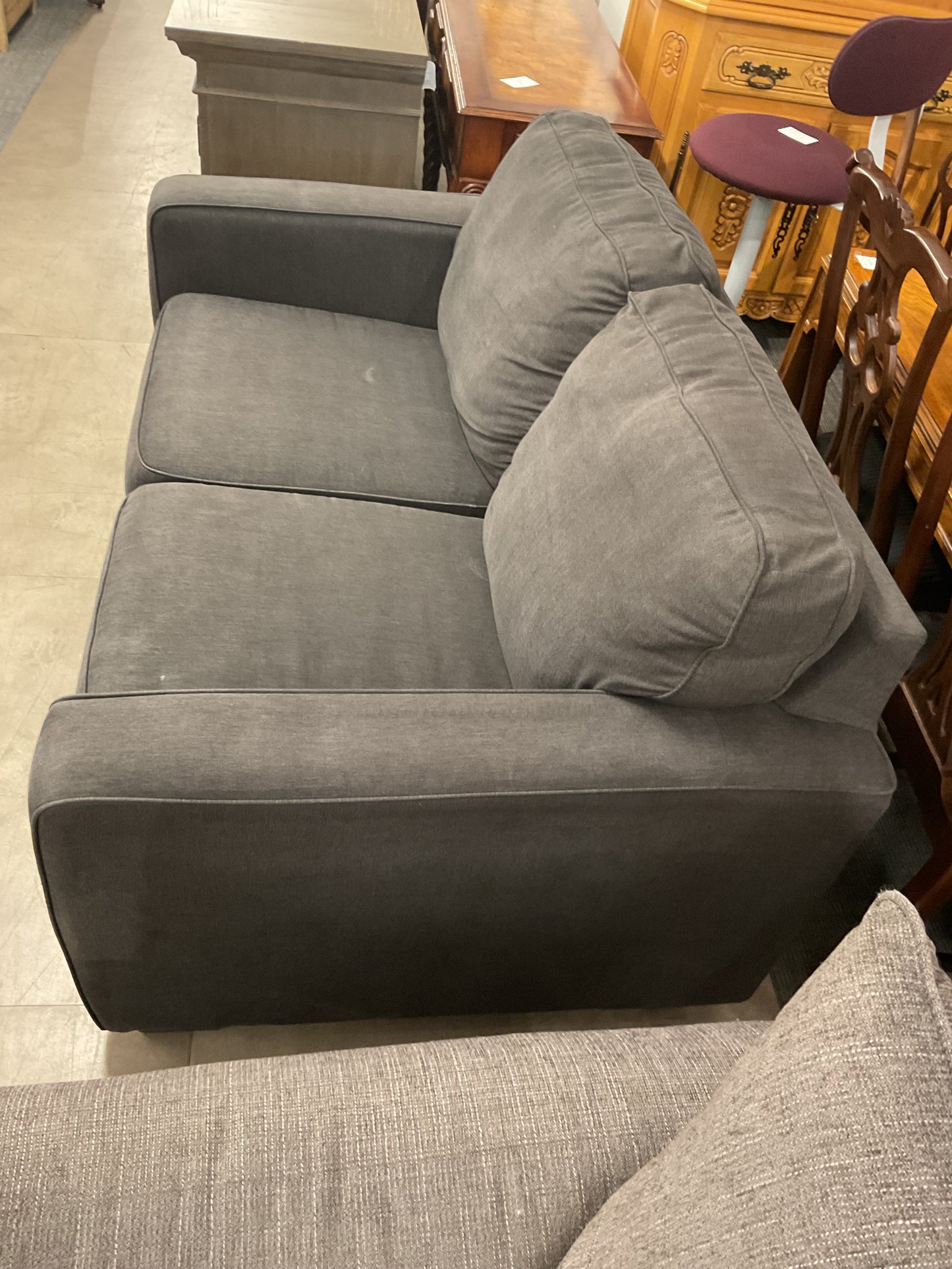 Sink in loveseat