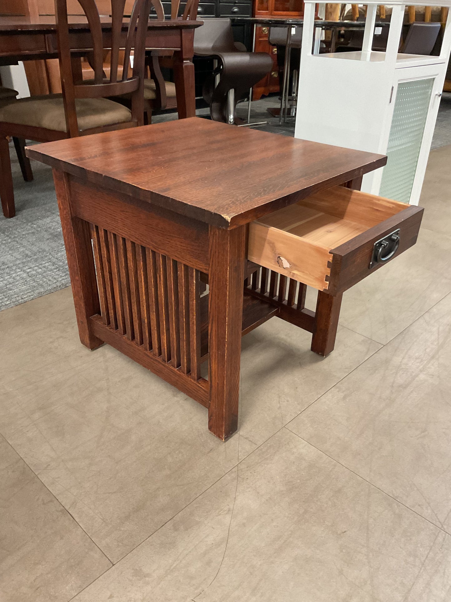 The end end table