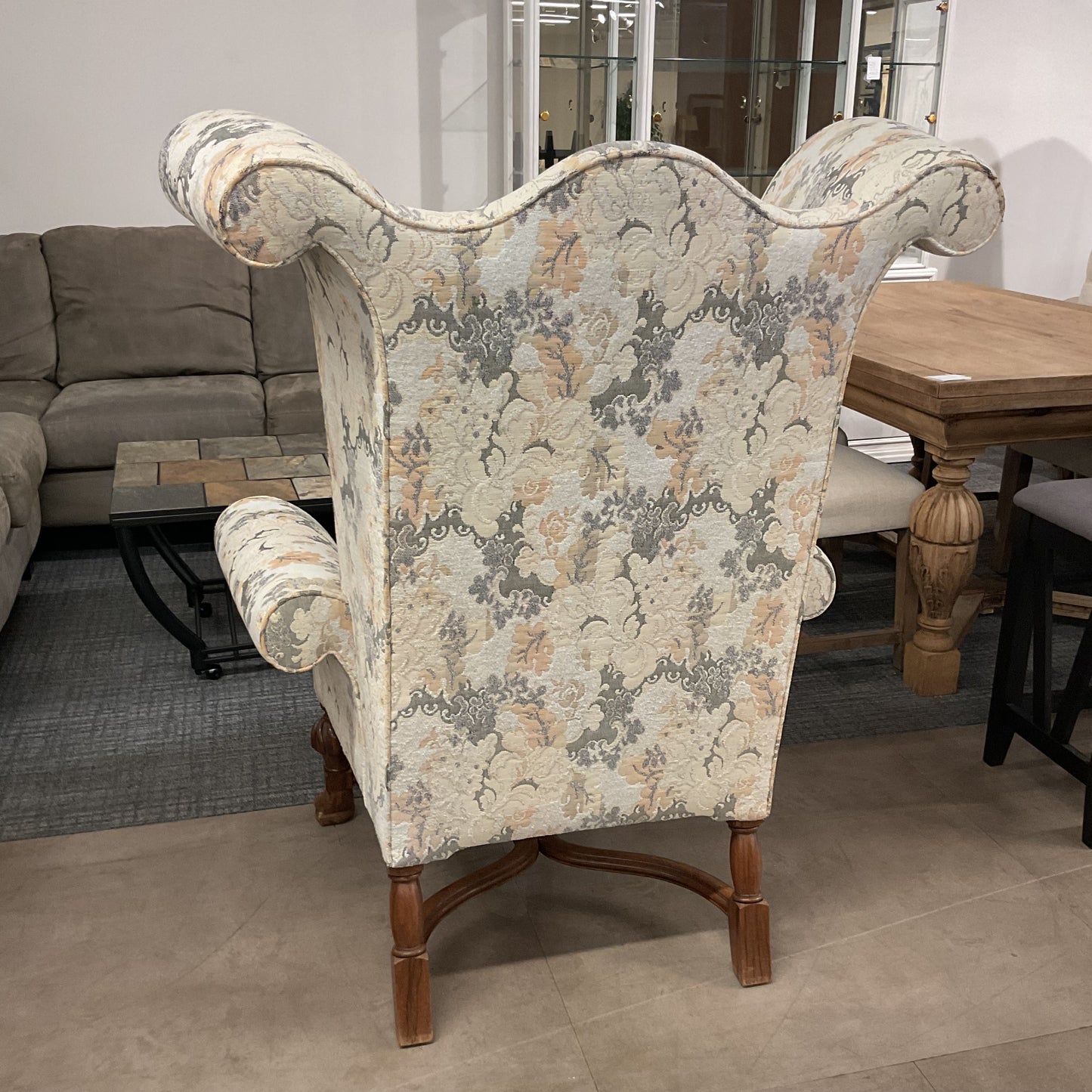 Betty’s Off-White Chair