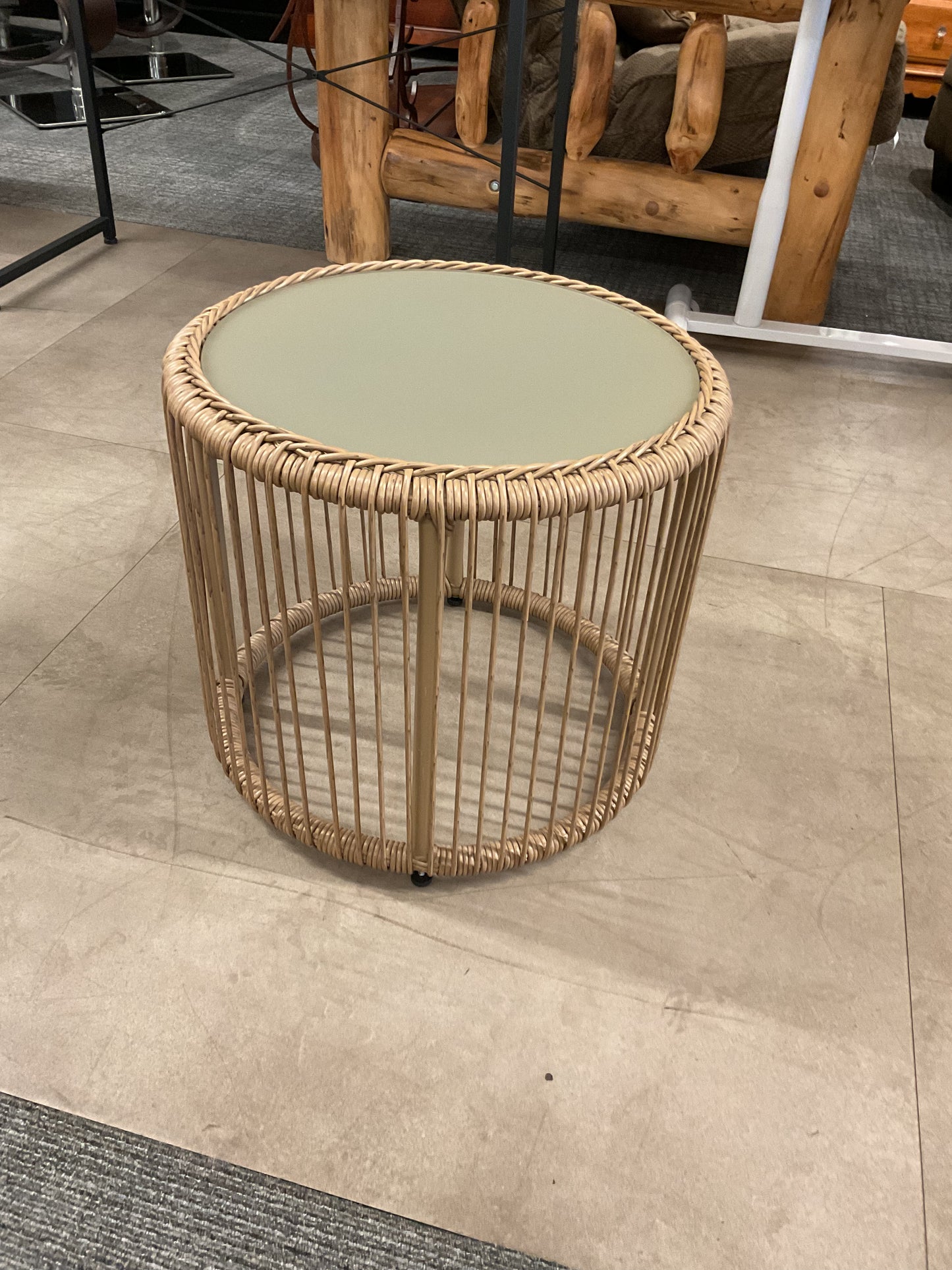 Easy Breezy Beautiful Side Table