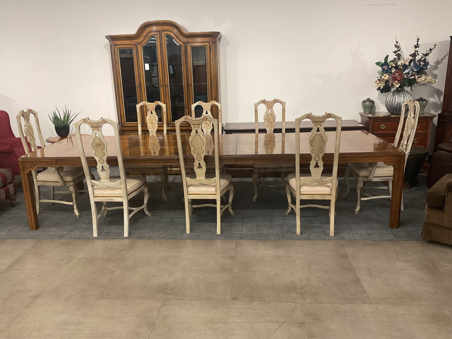 Royalty Dining Set