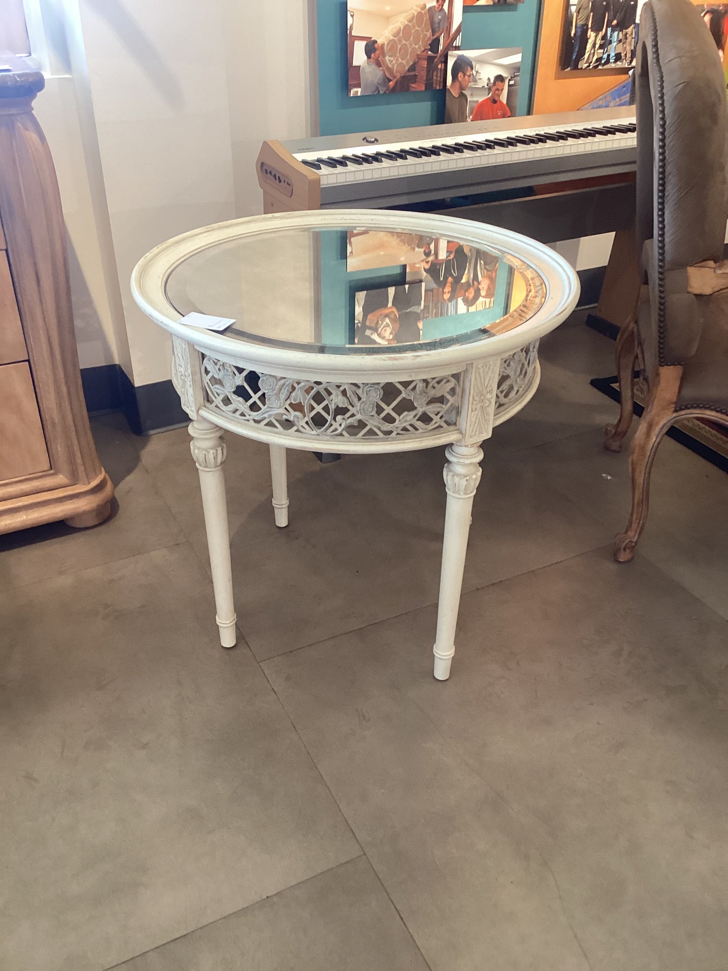 Round Mirror Table