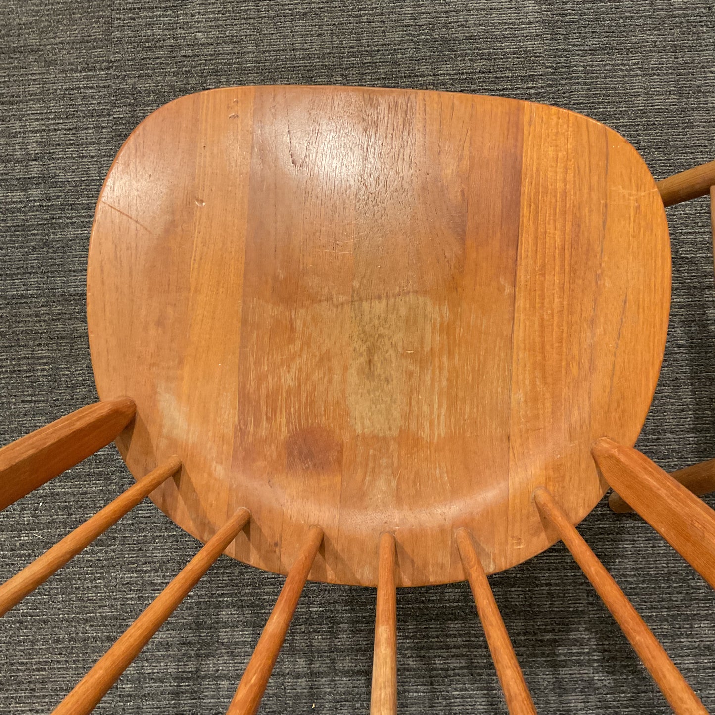Basic Chair Pair