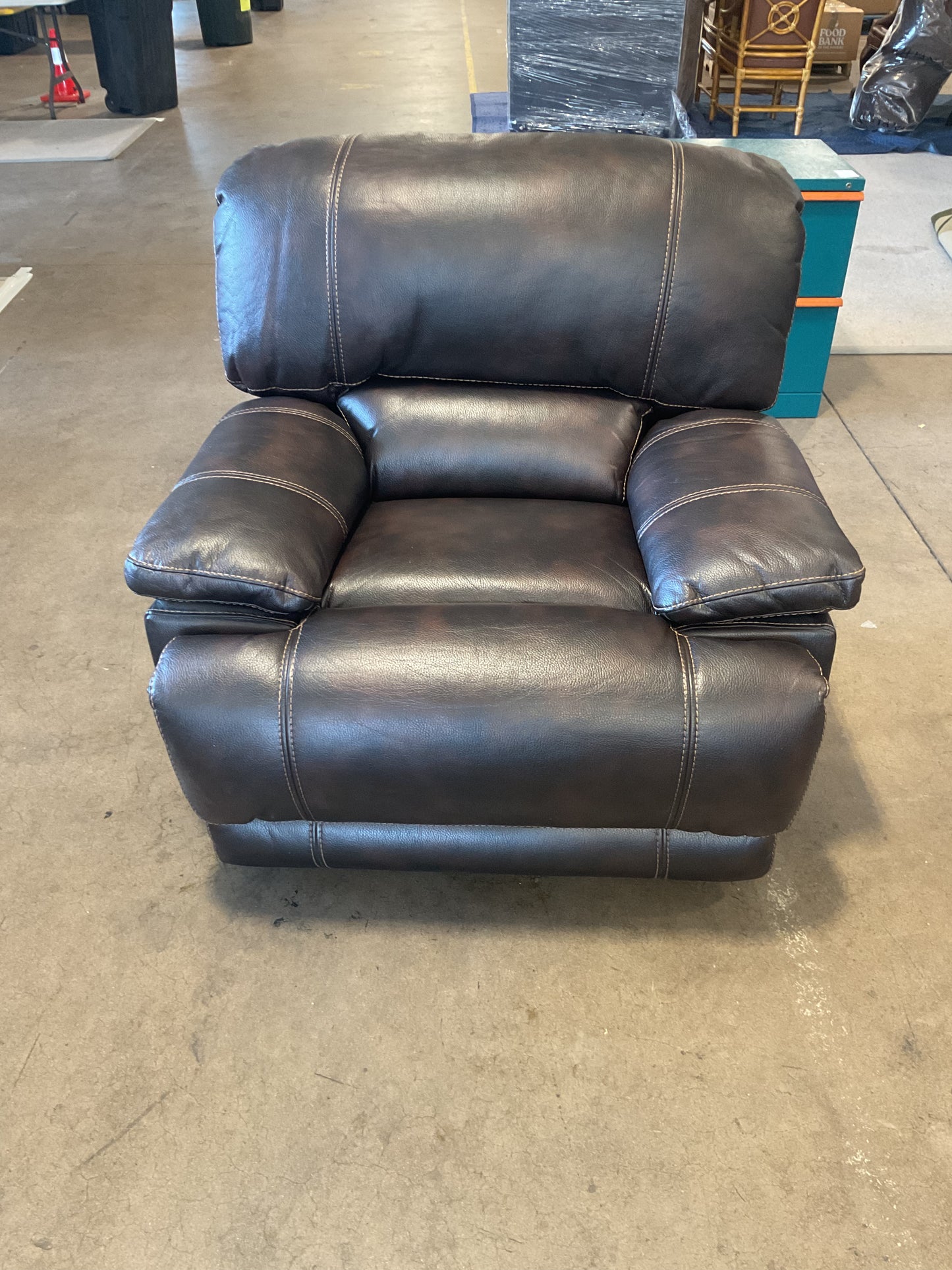 Real Comff Chair **WH**