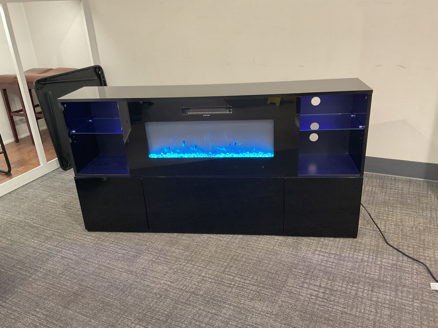 Glossy TV Stand
