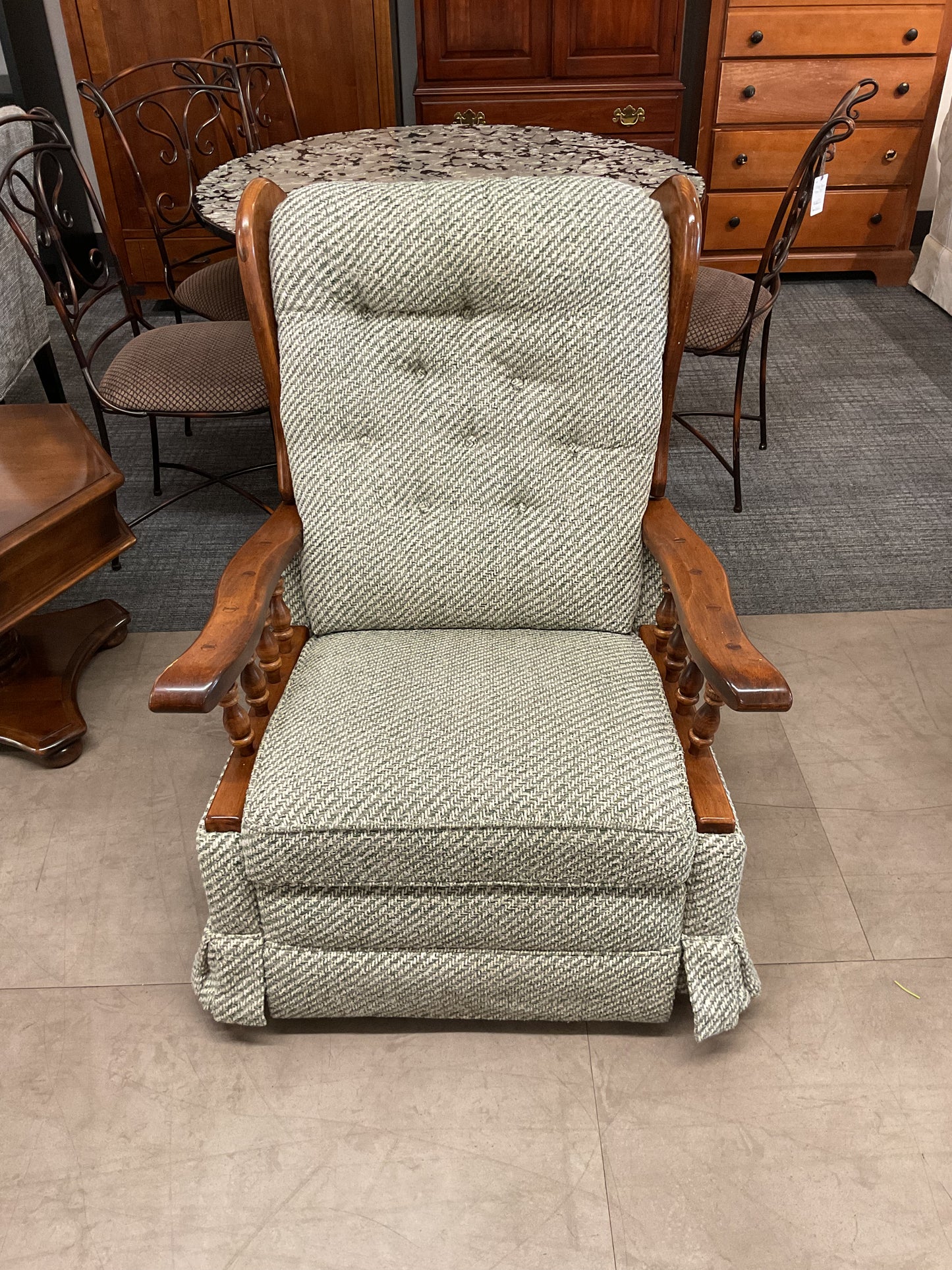 Pompo’s Rocker Recliner