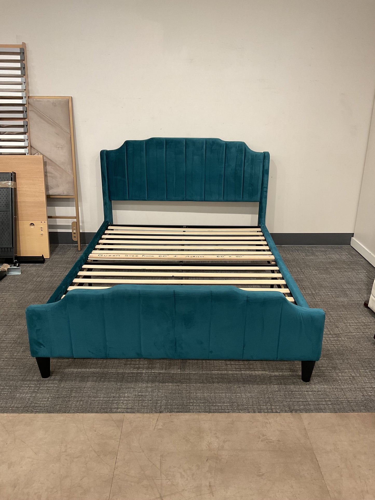 The Sea Queen Bed (B057)