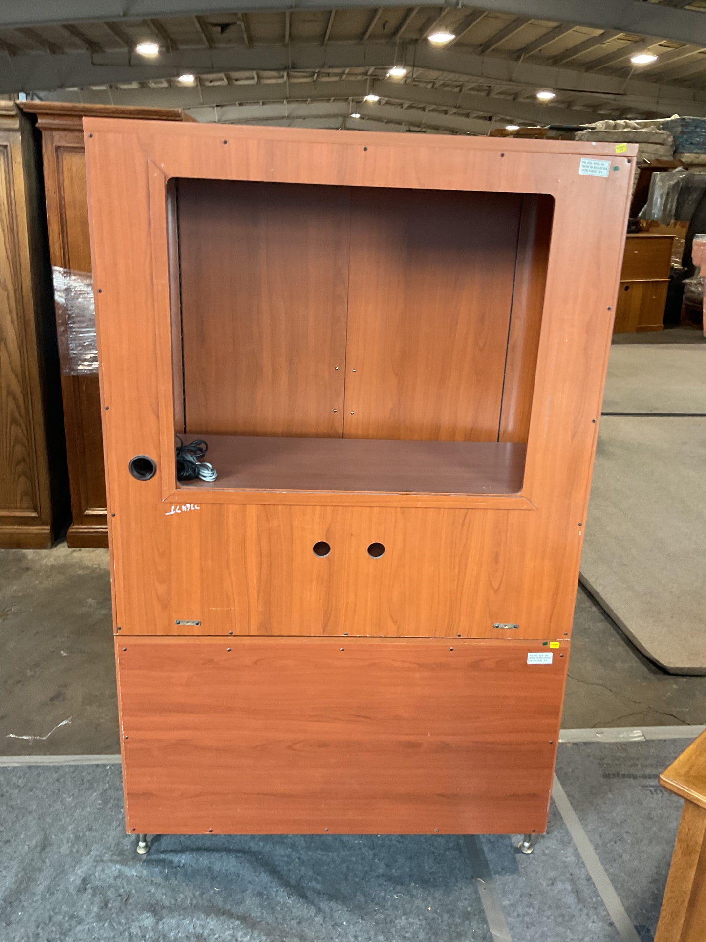 Marvelous Media Console *WH