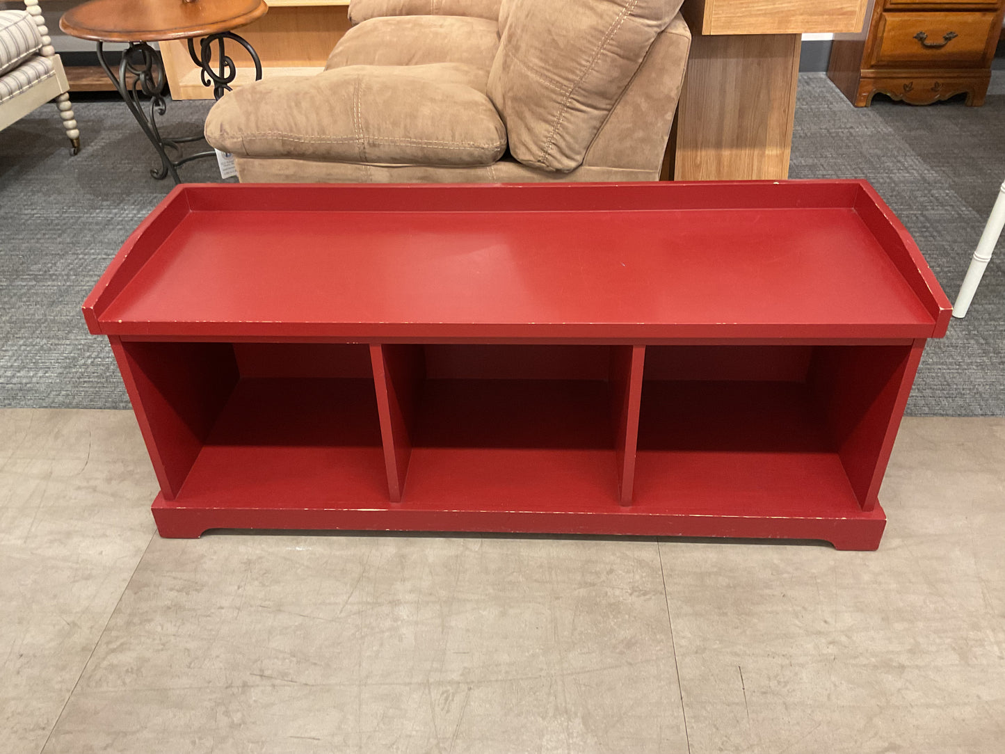 Red Robin Bench