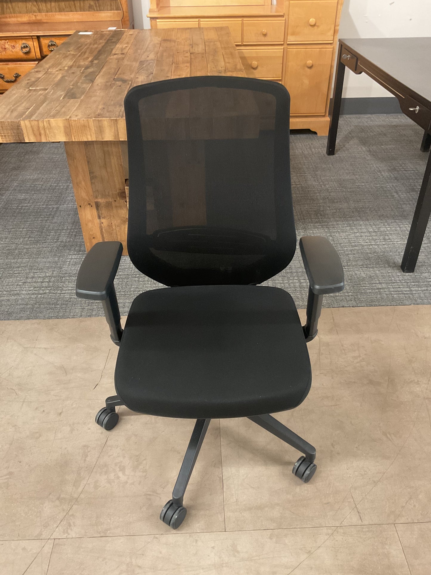 Elbows Up Office Chair