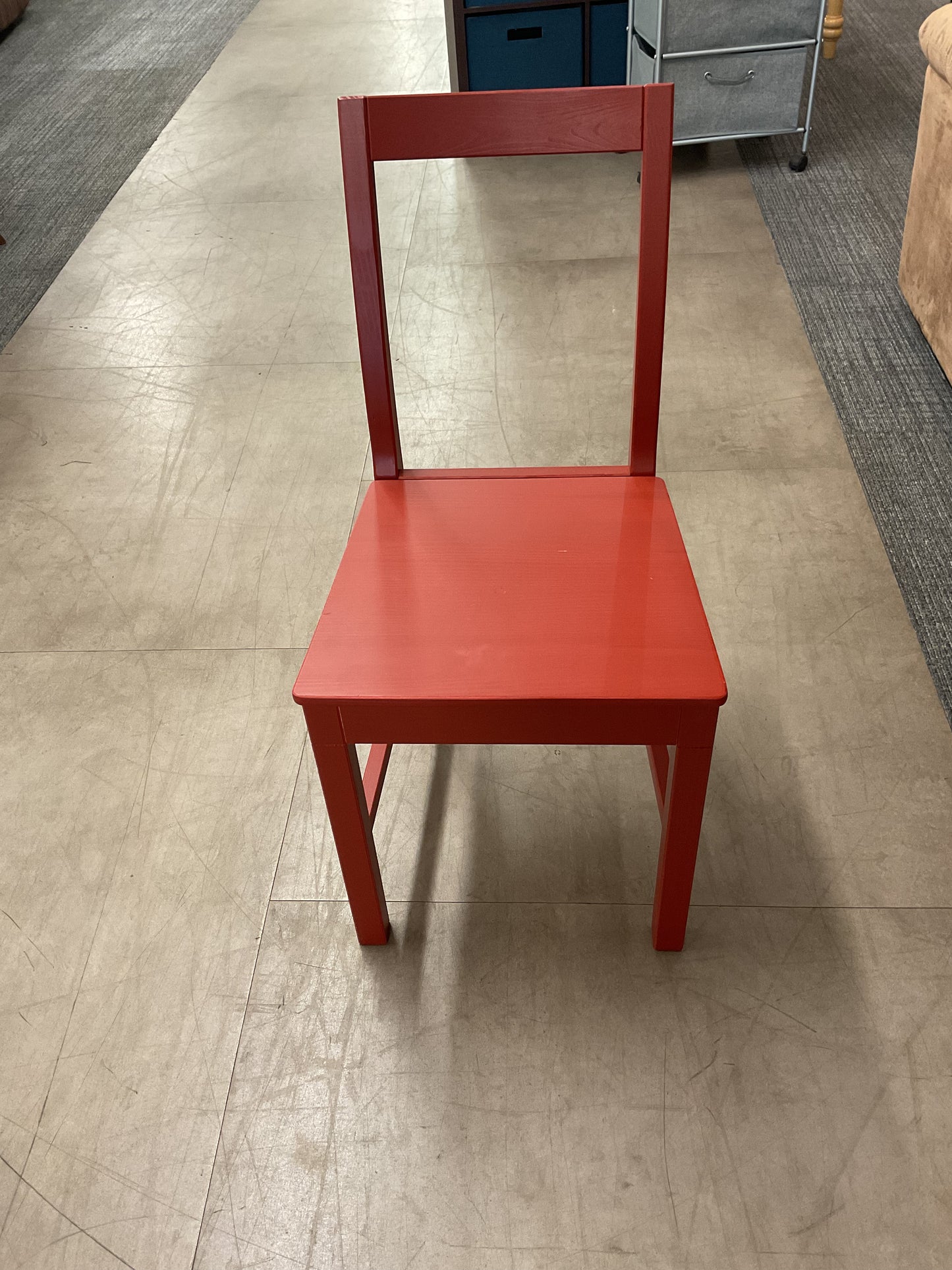 Reddy To Sit Chair