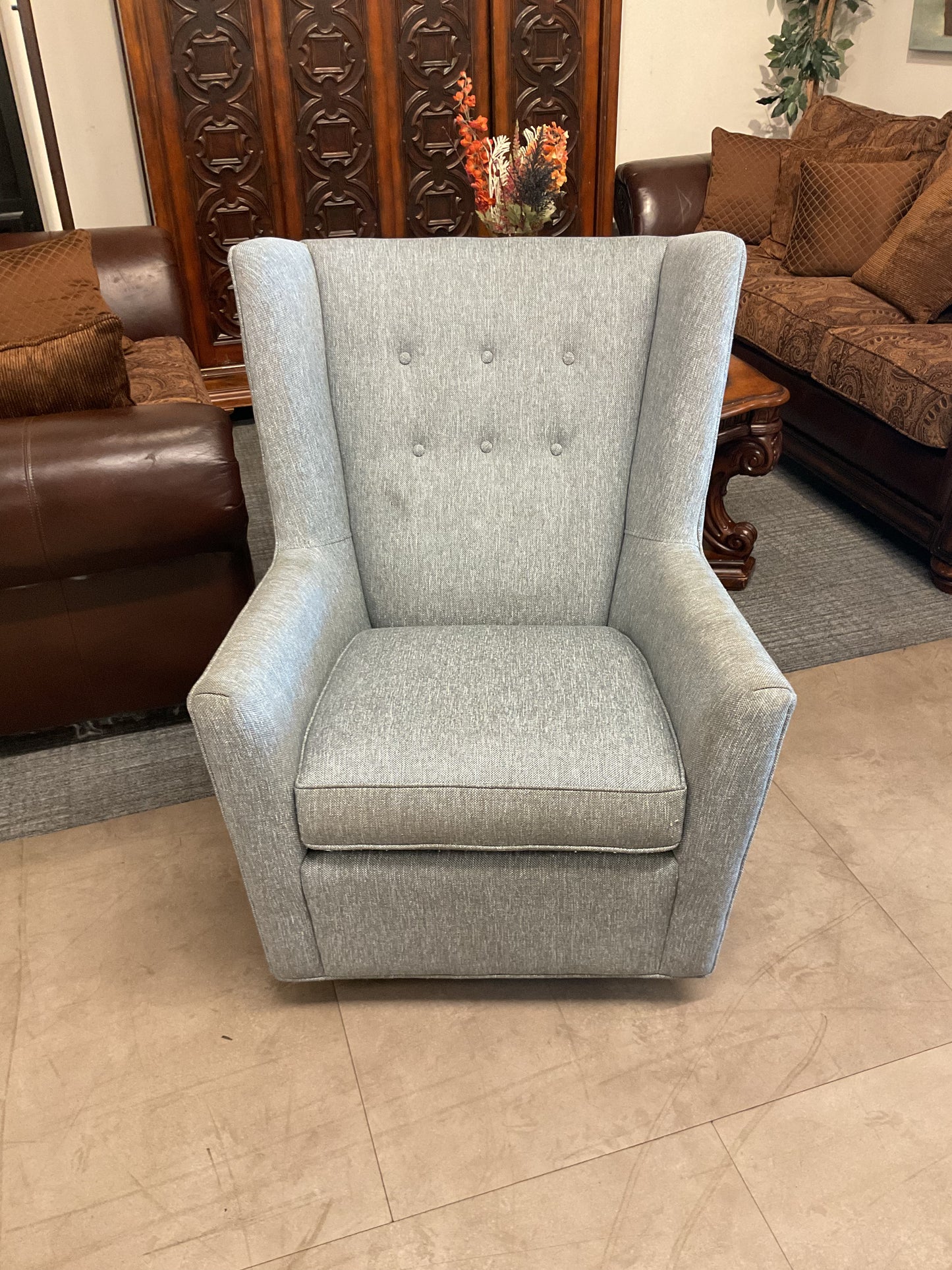 Haze Swivel Chair