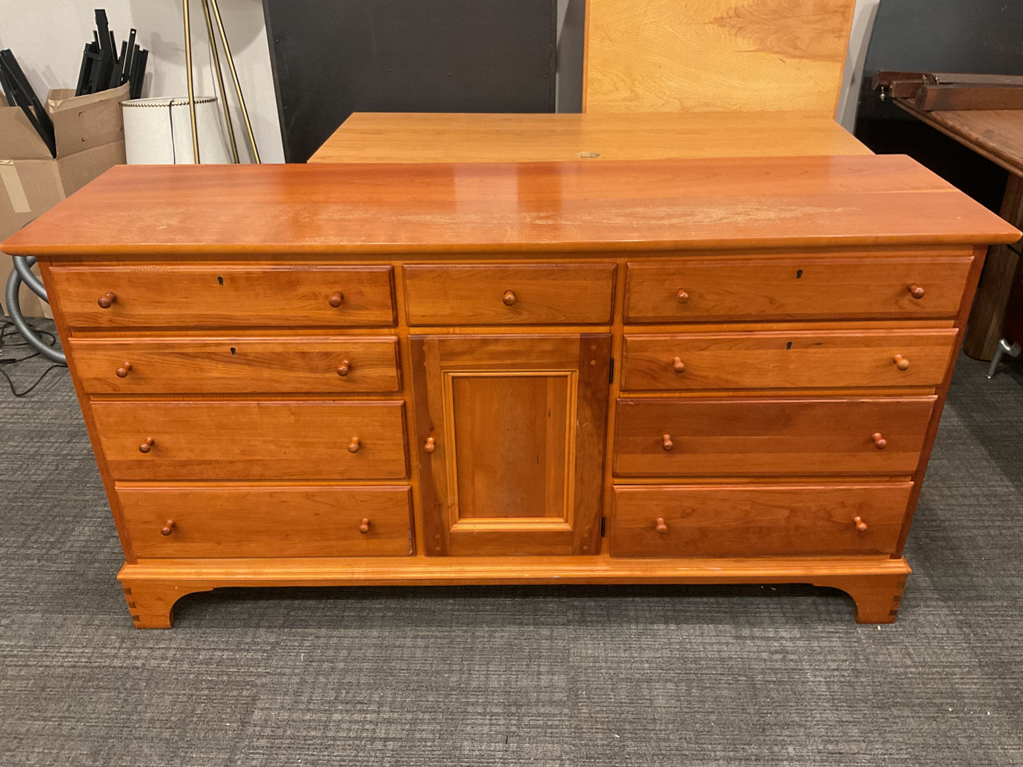 Sweet Dresser