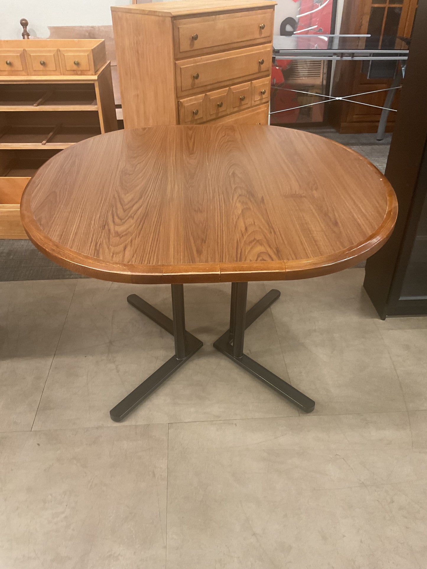 Arrow Dining Table