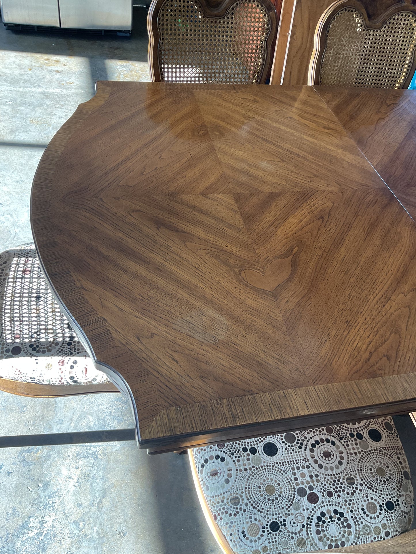 Come On Over Table *WH*