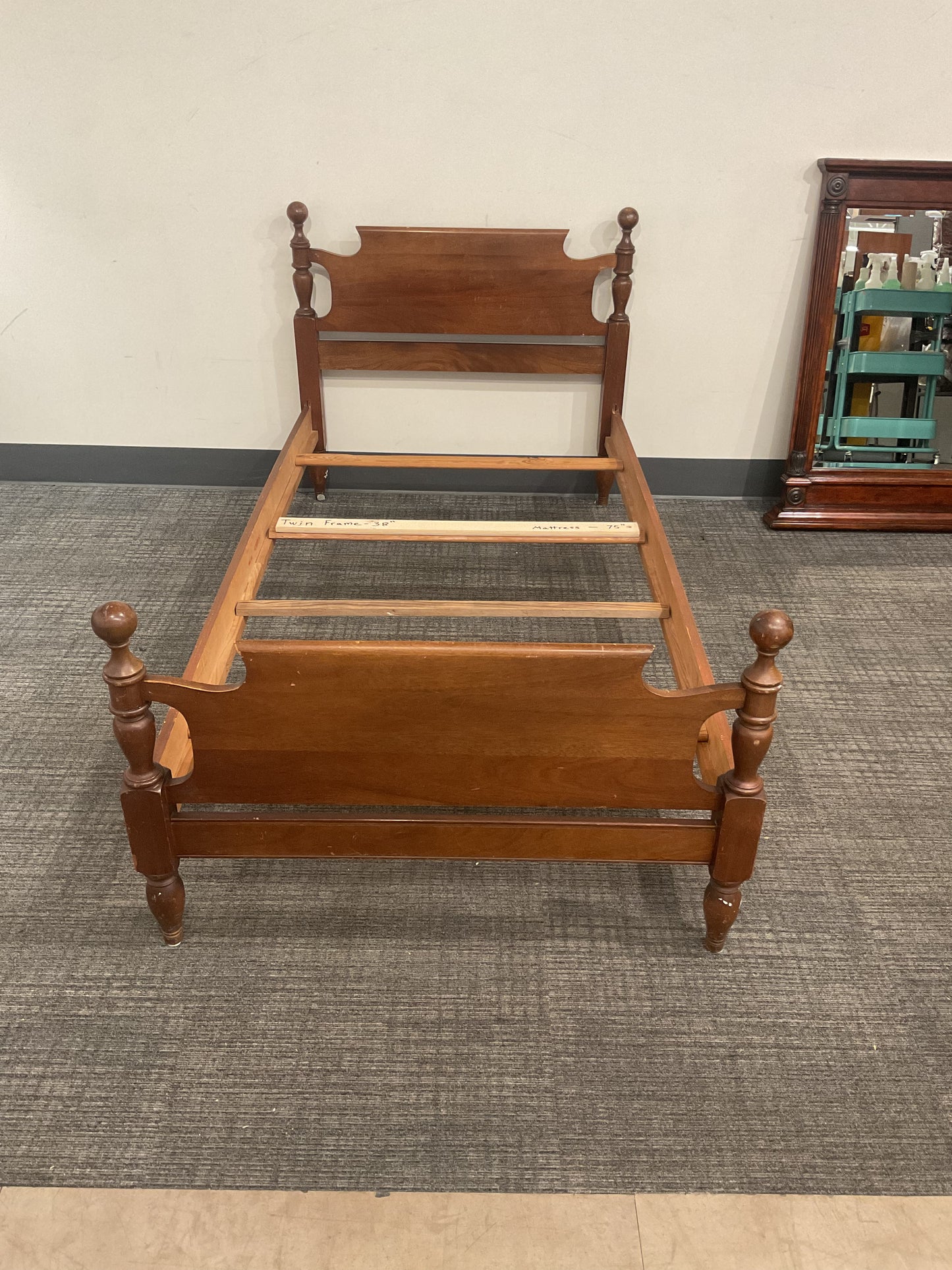 Lil One Twin Bed (B085)