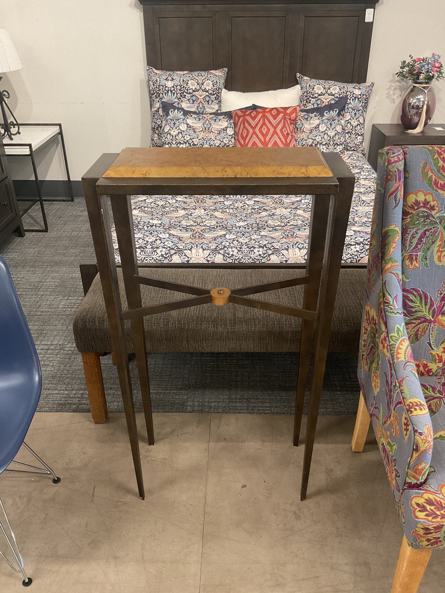Different Accent Table