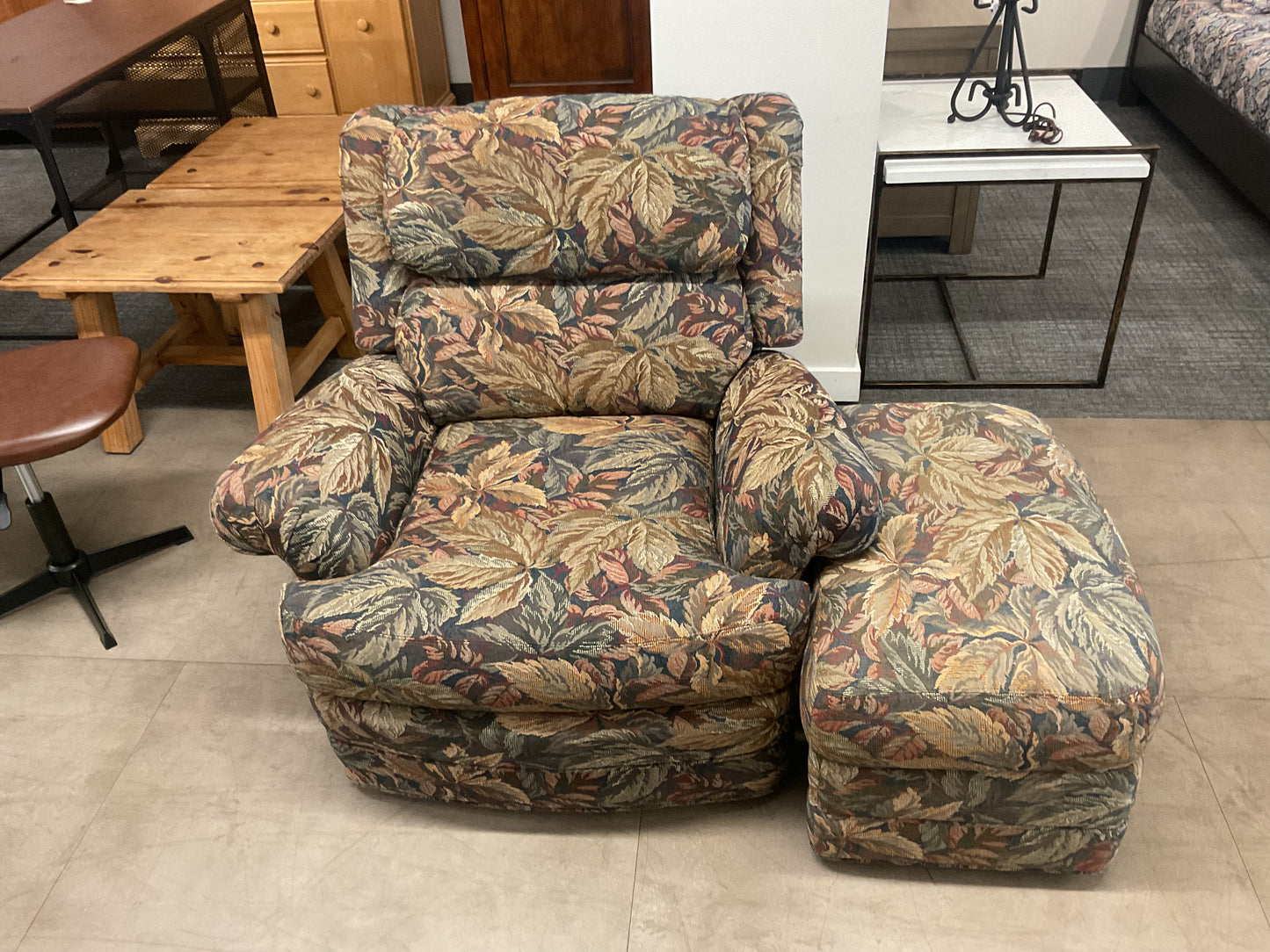 Now Lean Back Chair