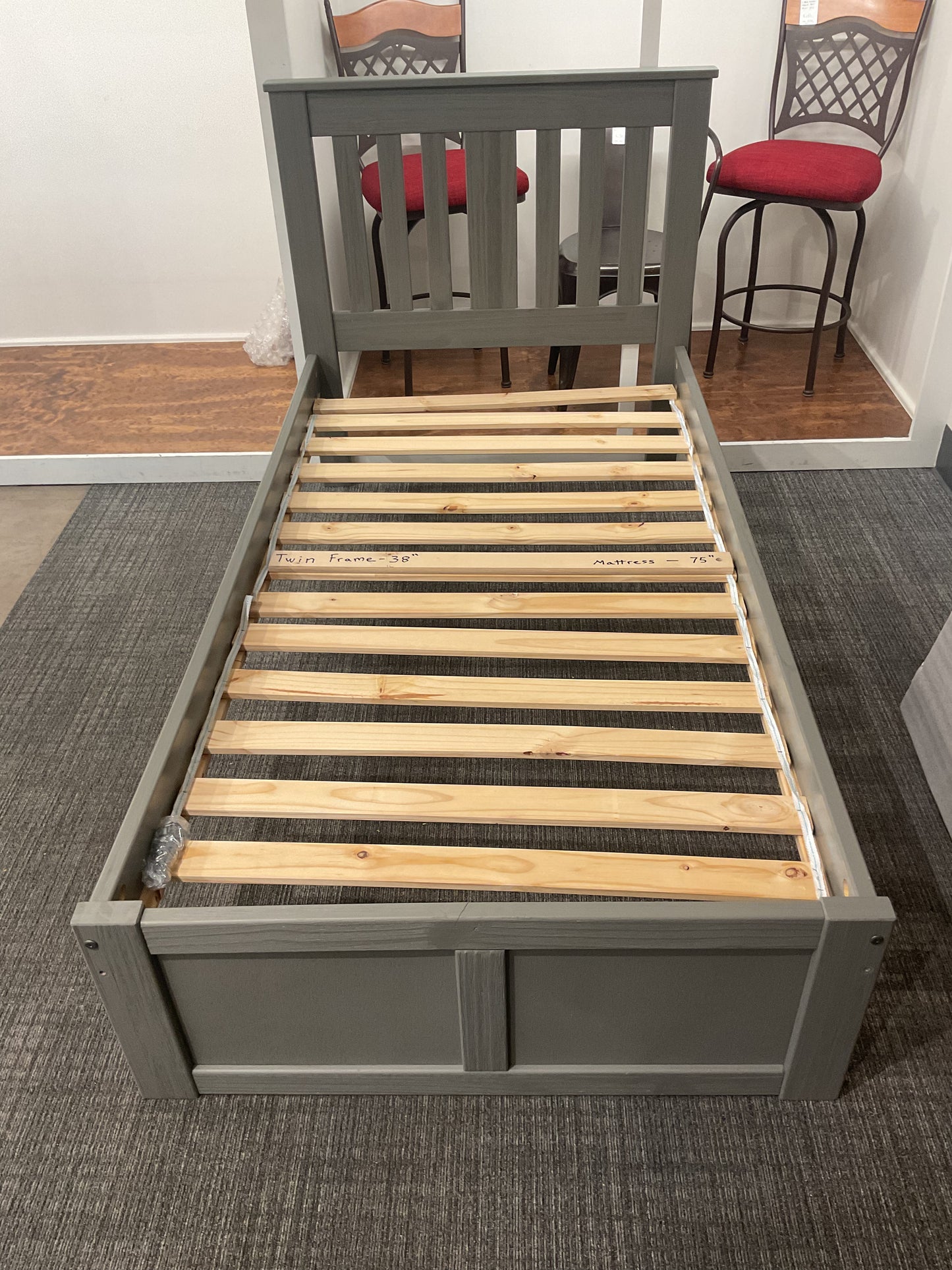 Grey Sky Twin Bed (B077)