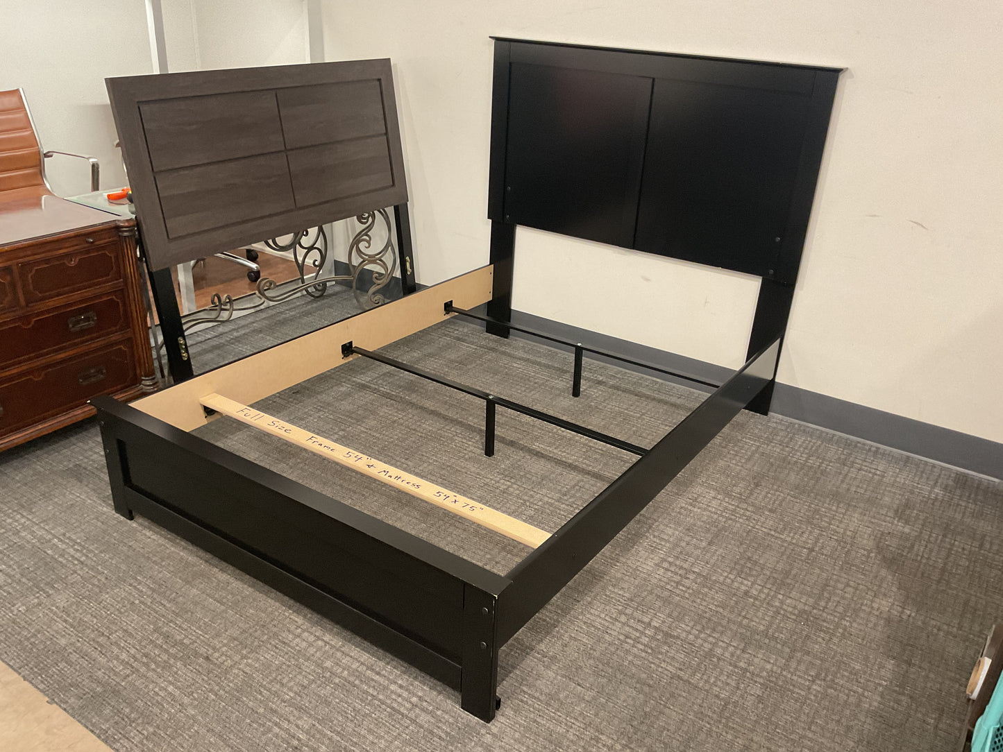 Dark Knight Full Bed (B081)