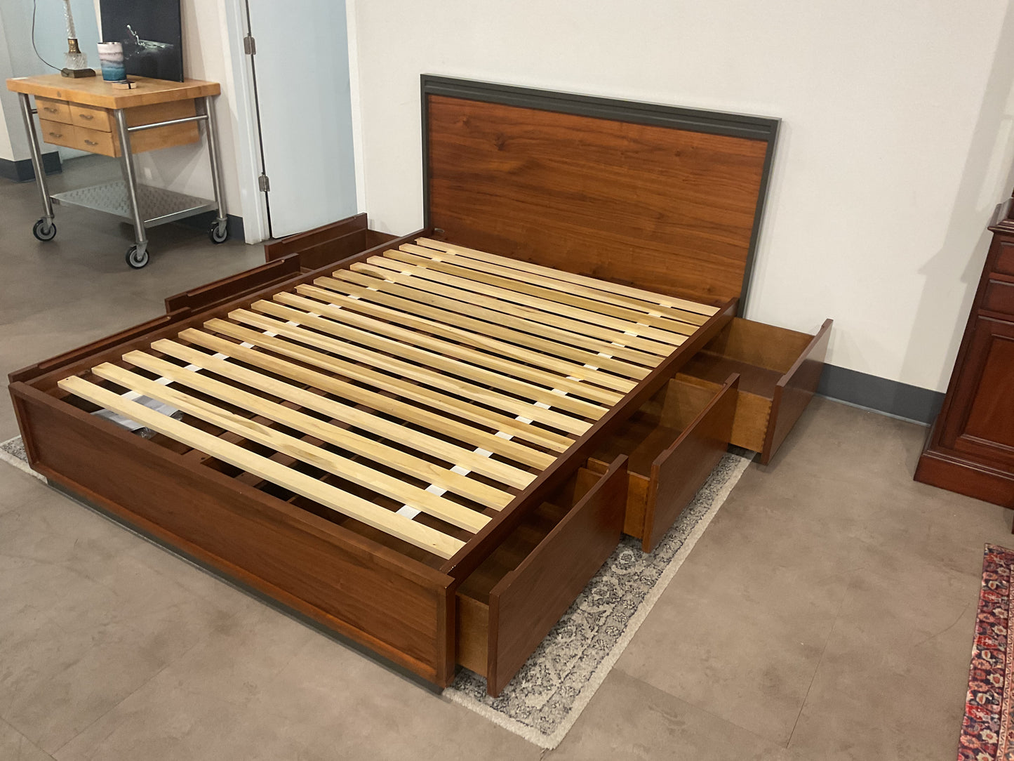 The Captain’s Queen Bed