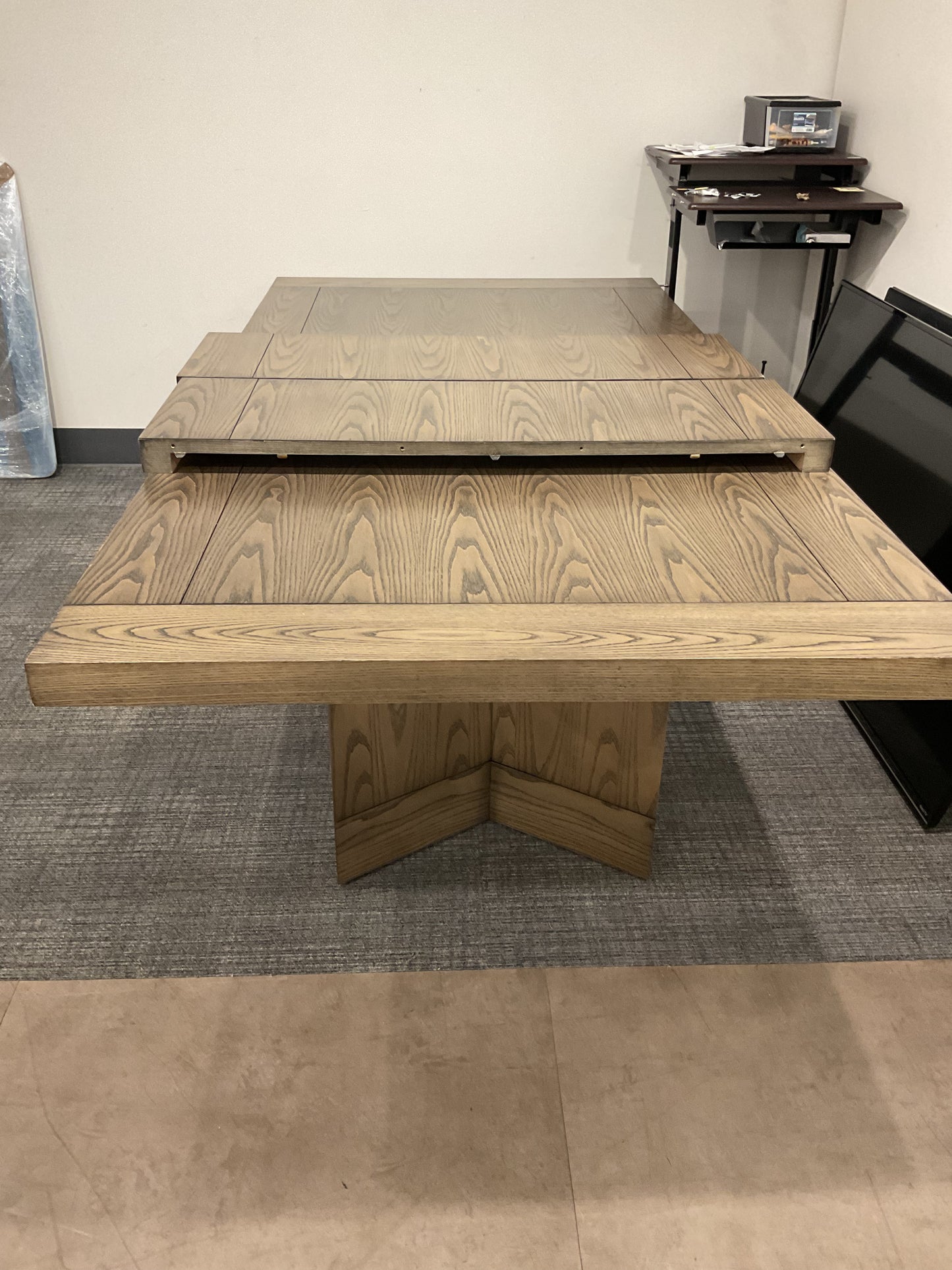 Large In Charge Table