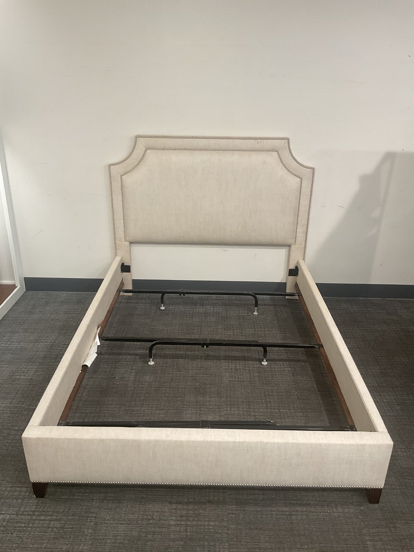 Vanguard’s Queen Bed