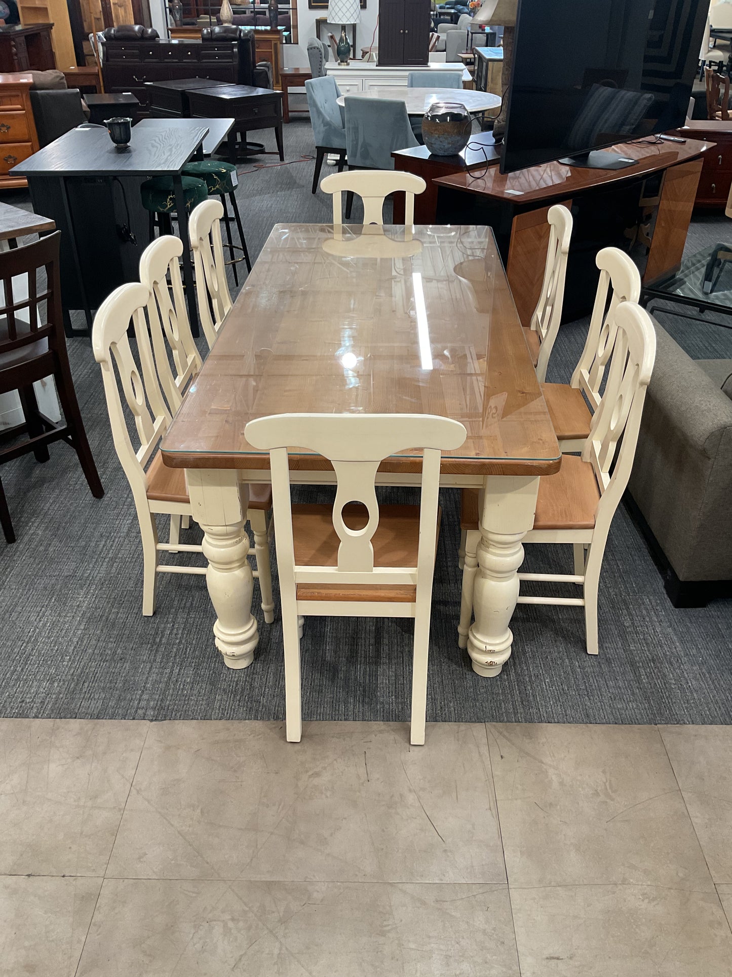Elm Street Dining Set