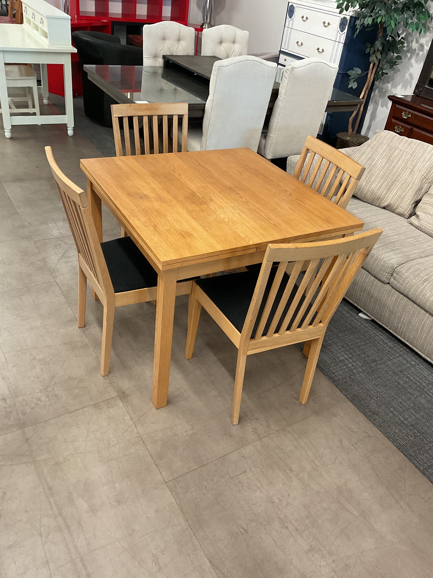 Happy Birthday Dining Set