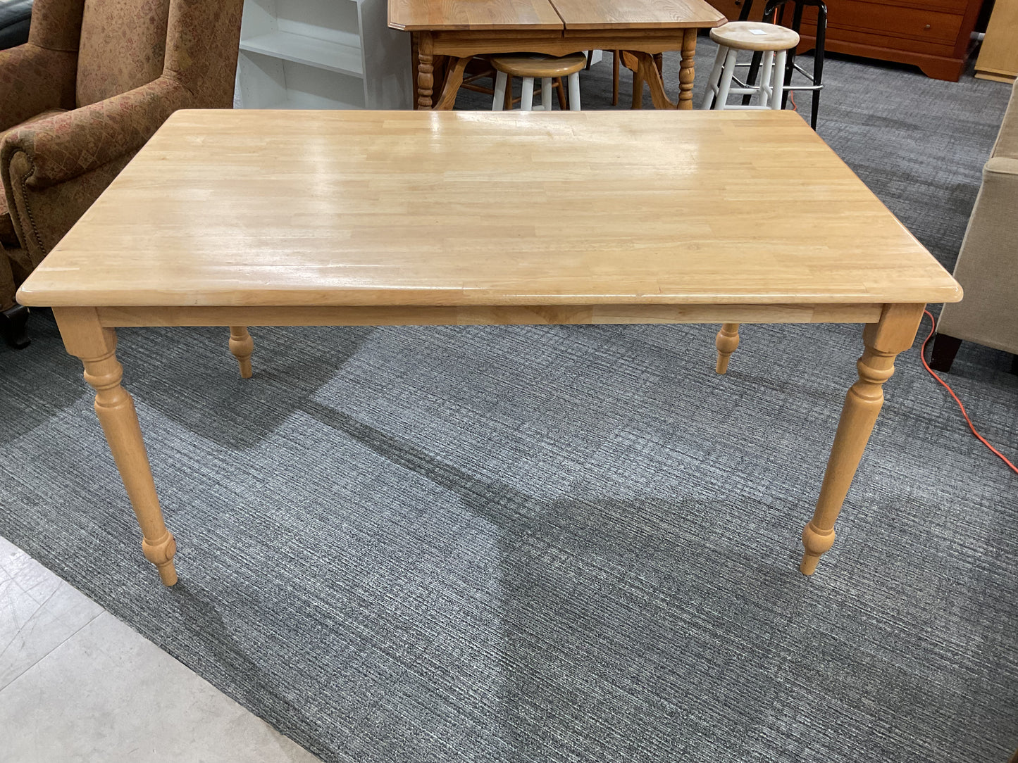 Goldie Hahn Table *Wh*