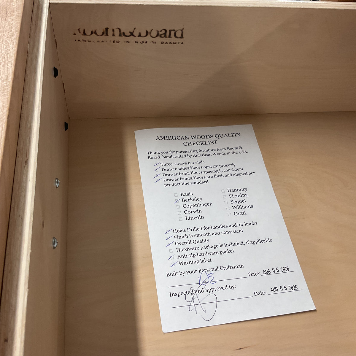 Monolith Dresser
