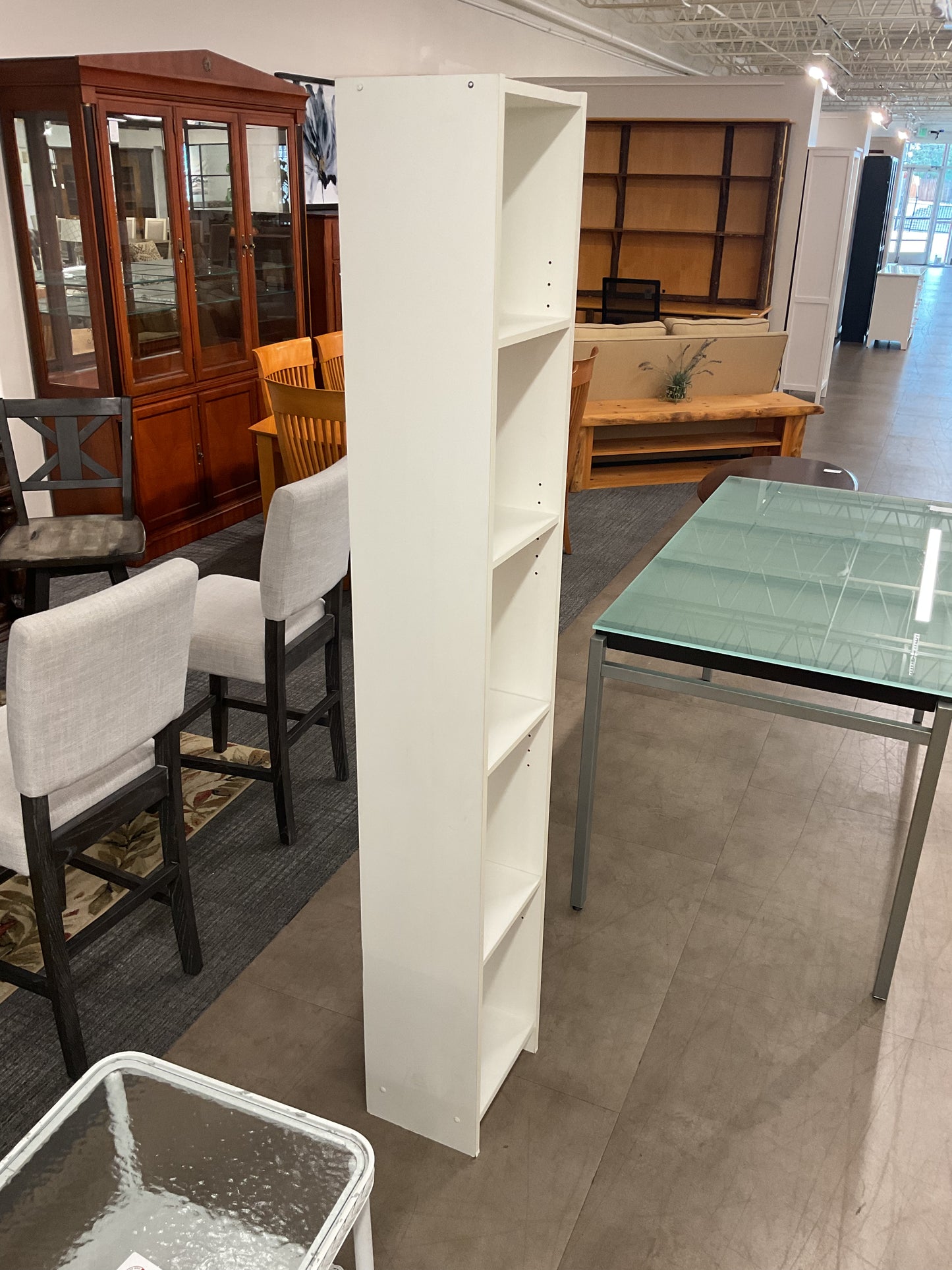 Simple Bookshelf