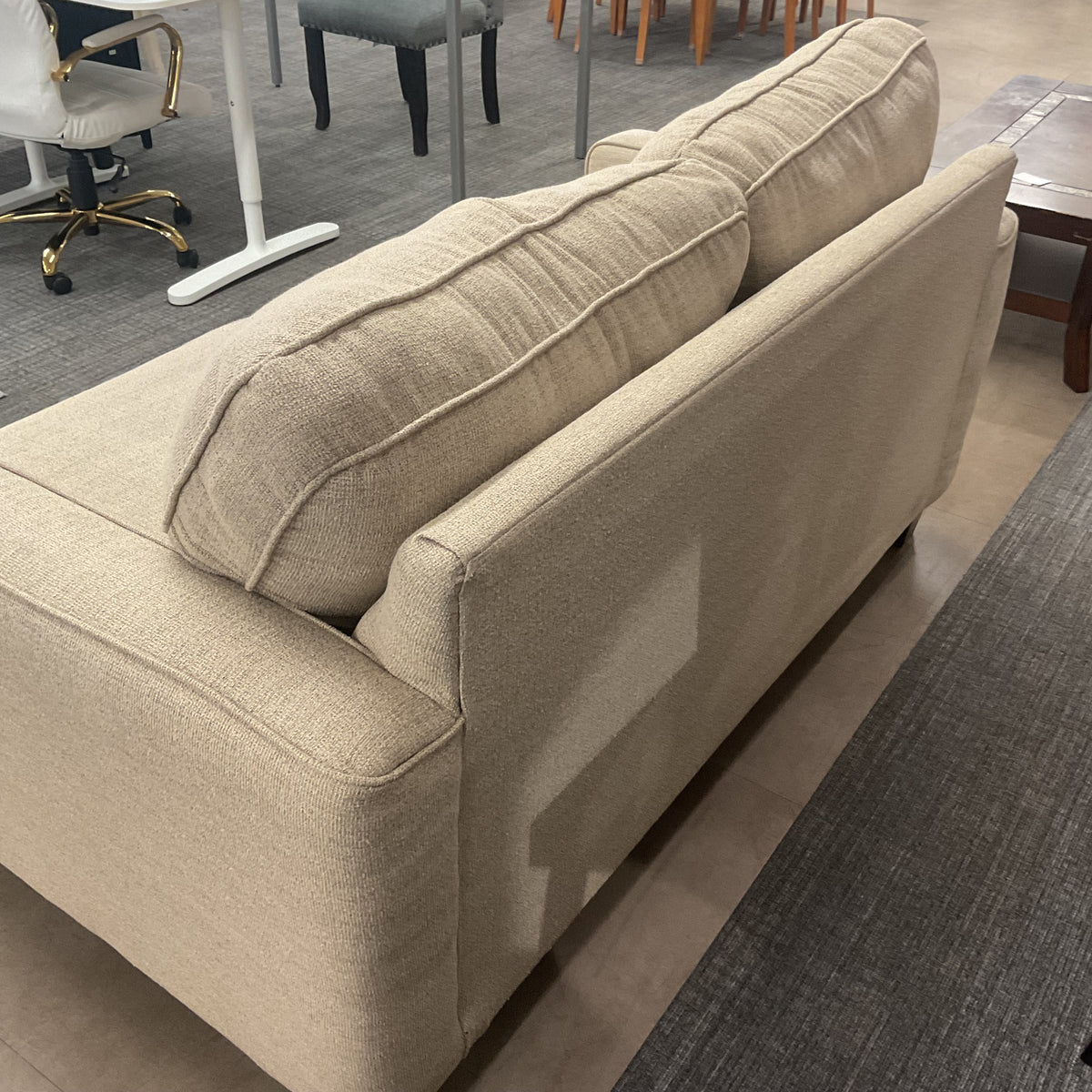 Mummy’s Wrap Loveseat