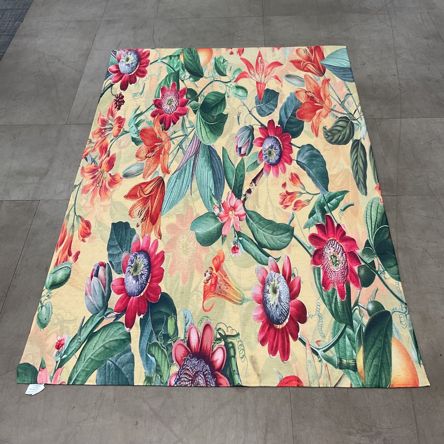 Grateful Garden Rug (R127)
