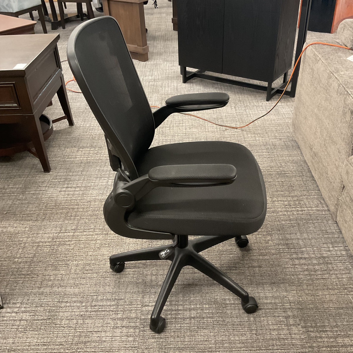 Mesh Rolling Chair