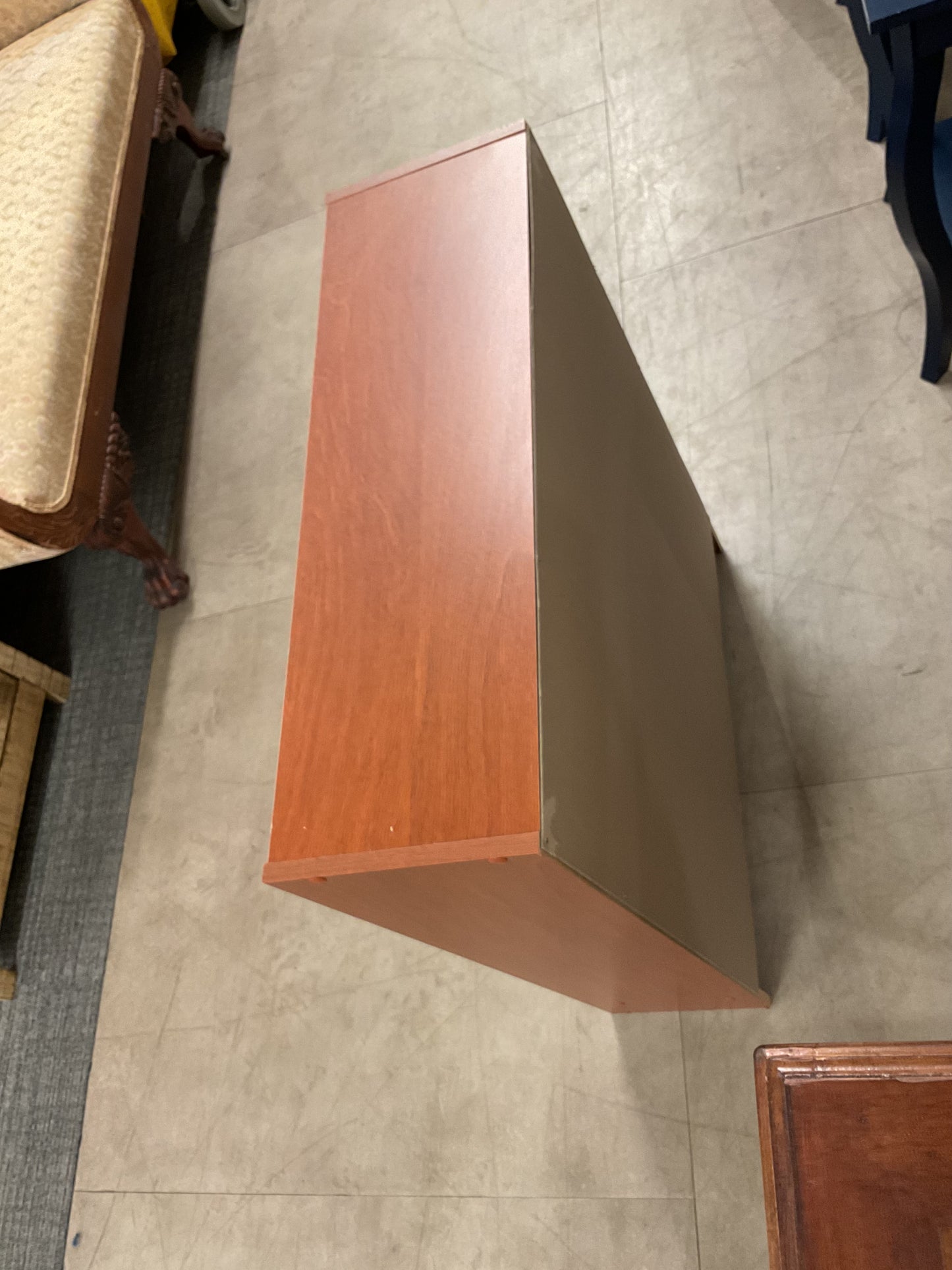 Hazelnut shelf