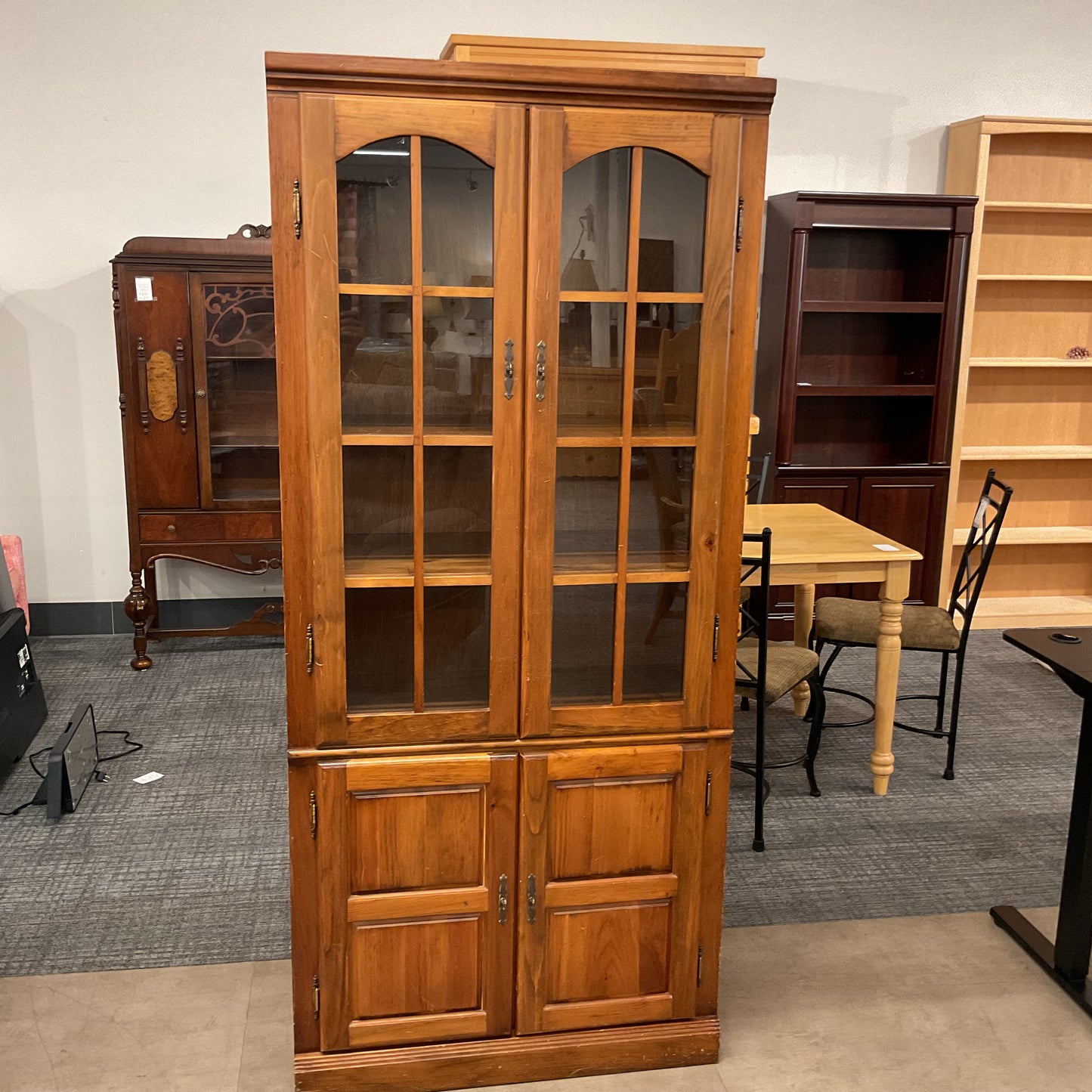 Meridian Panel Hutch