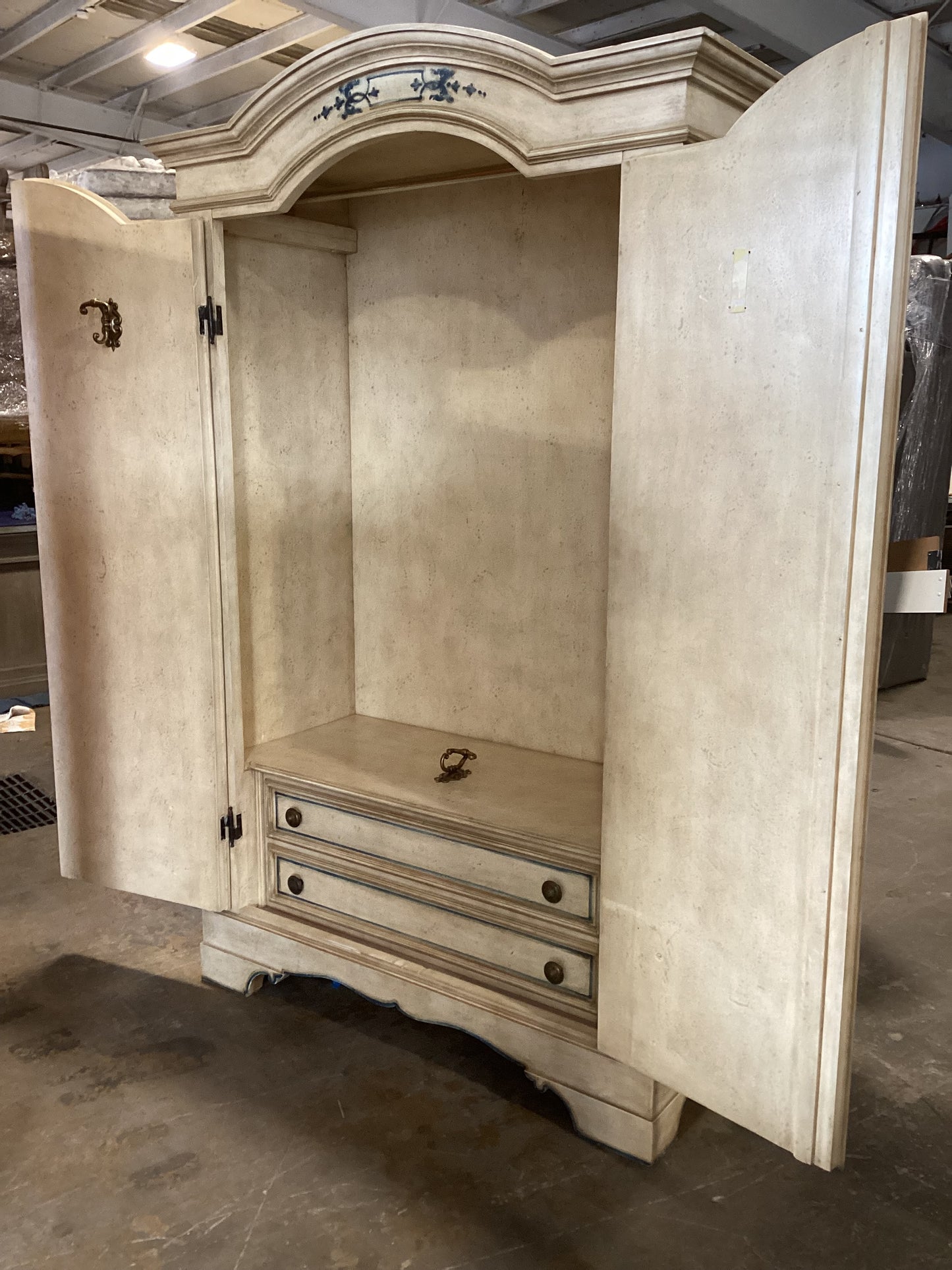 Enchanted armoire *WH*