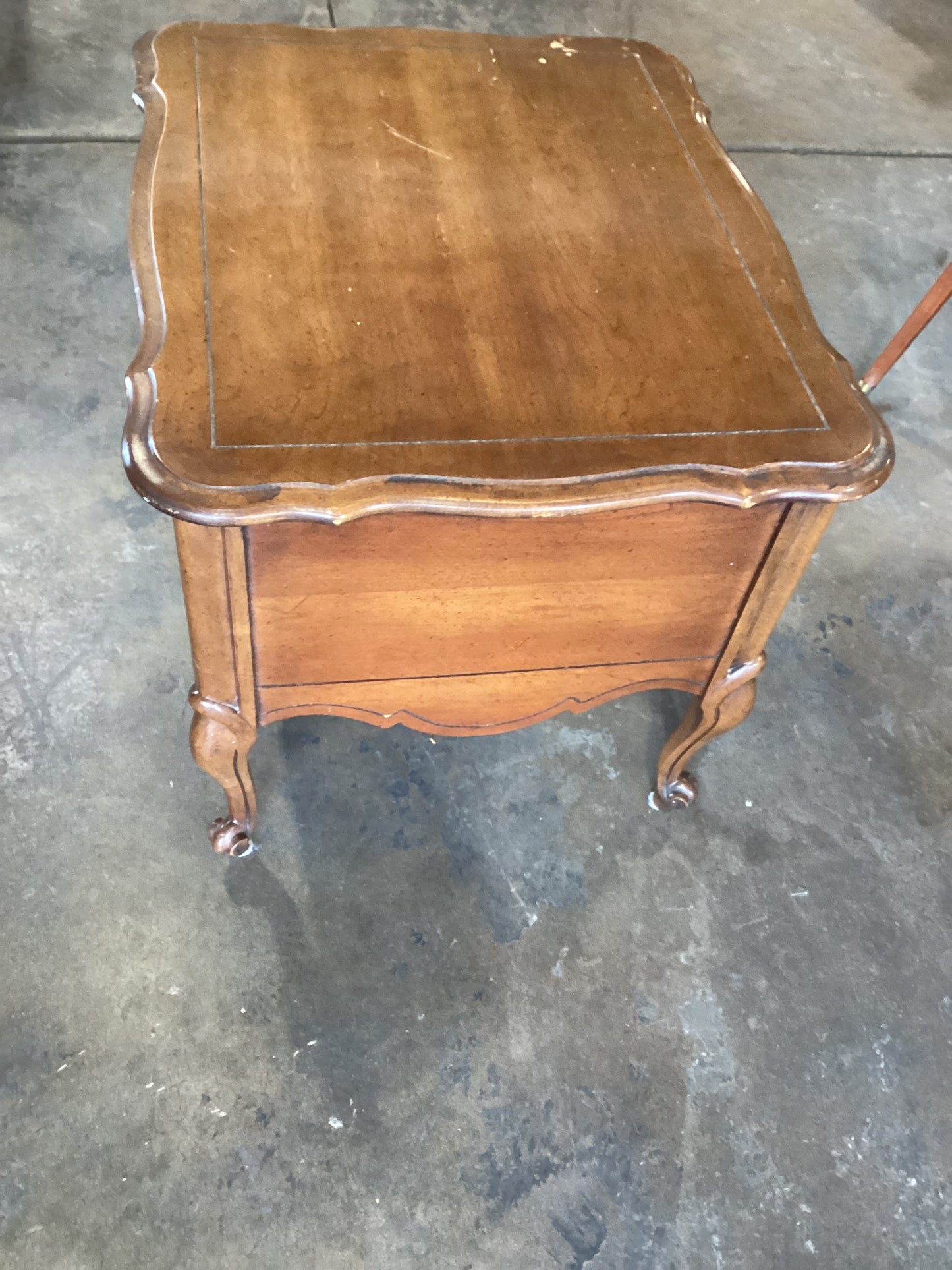 Elegant nightstand *WH*
