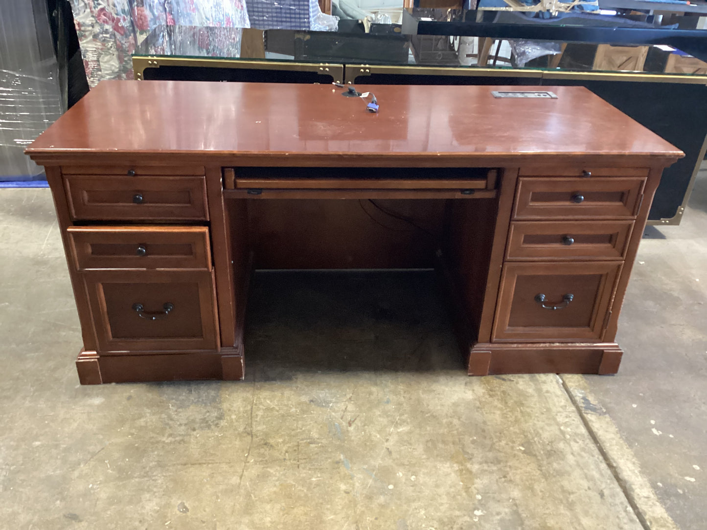 The Ex desk *WH*