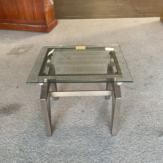 Geometric End Table *WH