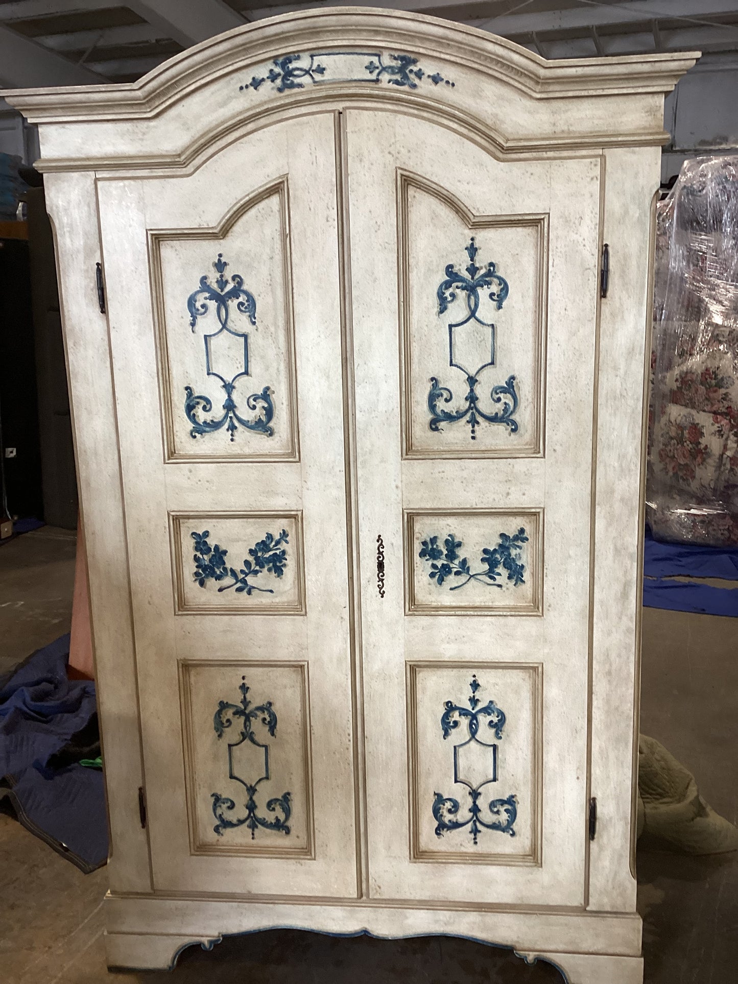 Enchanted armoire *WH*