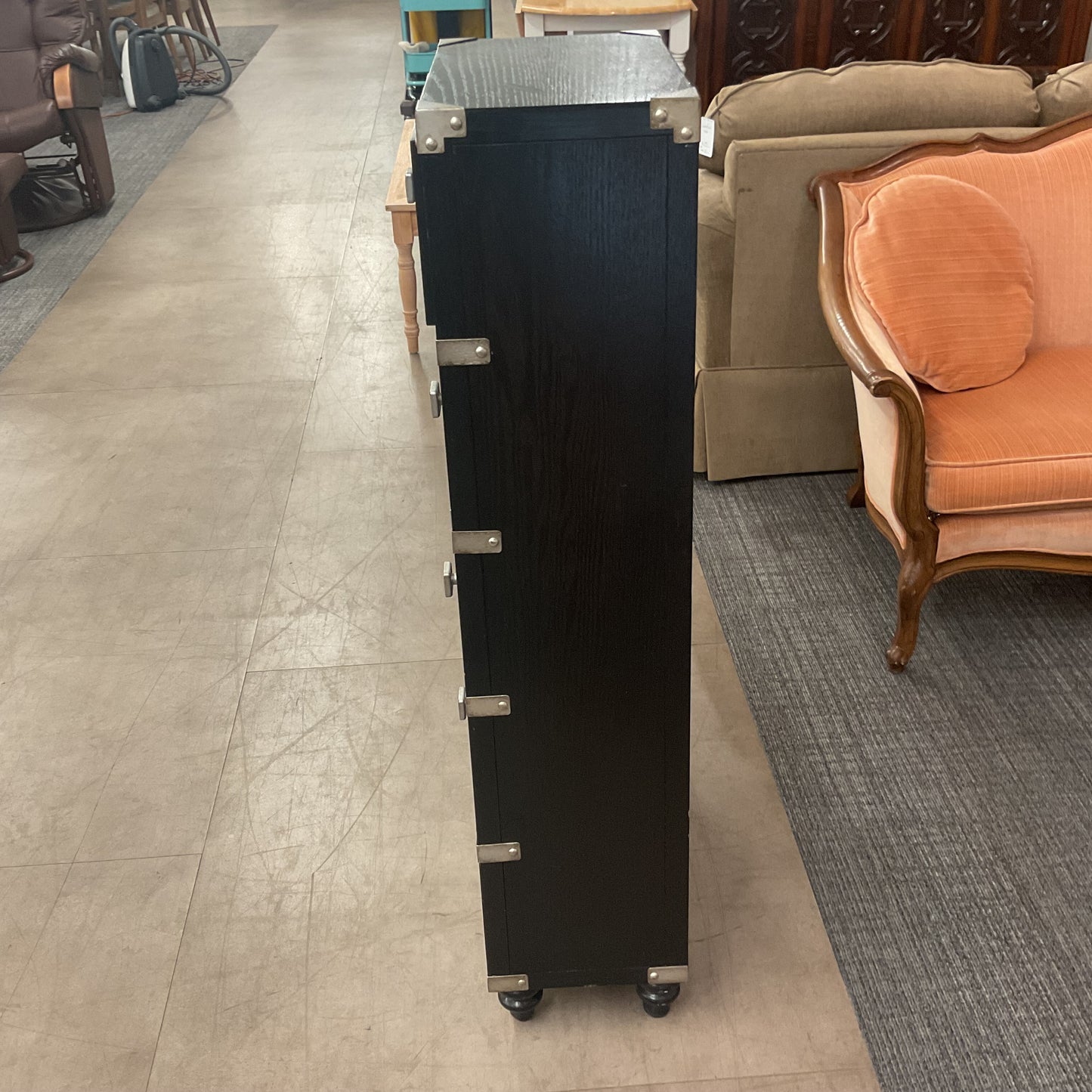 Dustin’s Pyramid Dresser