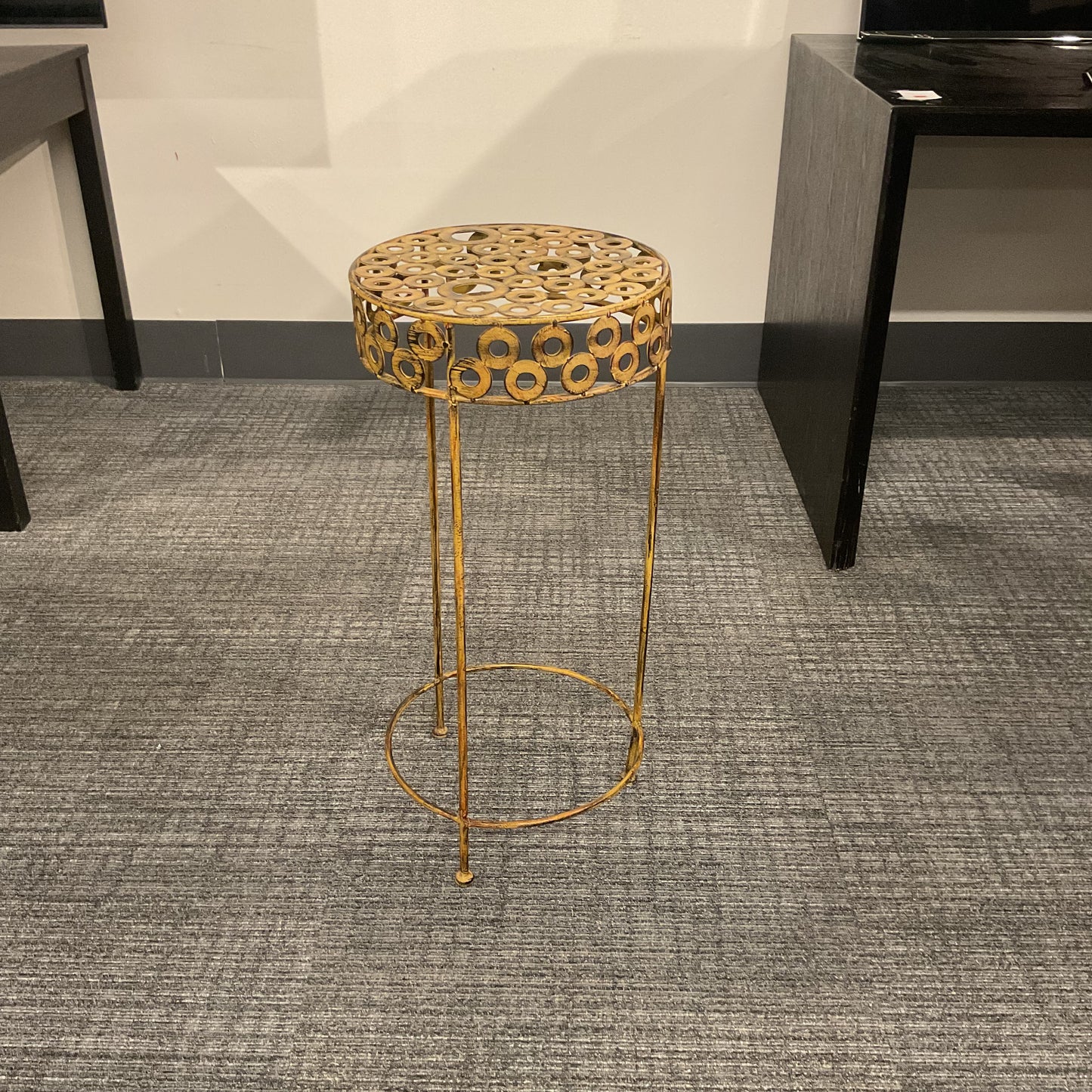 The Hole’ee Side Table