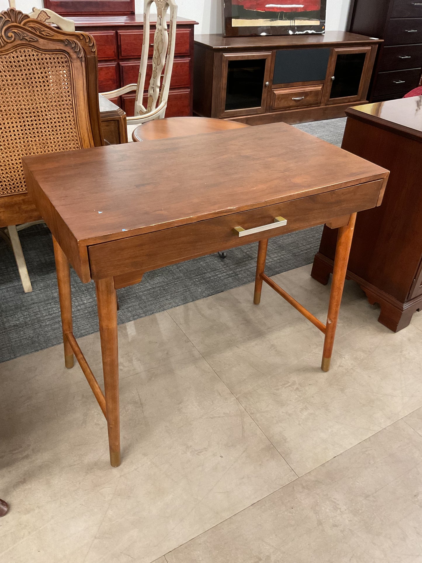 MCM Desk