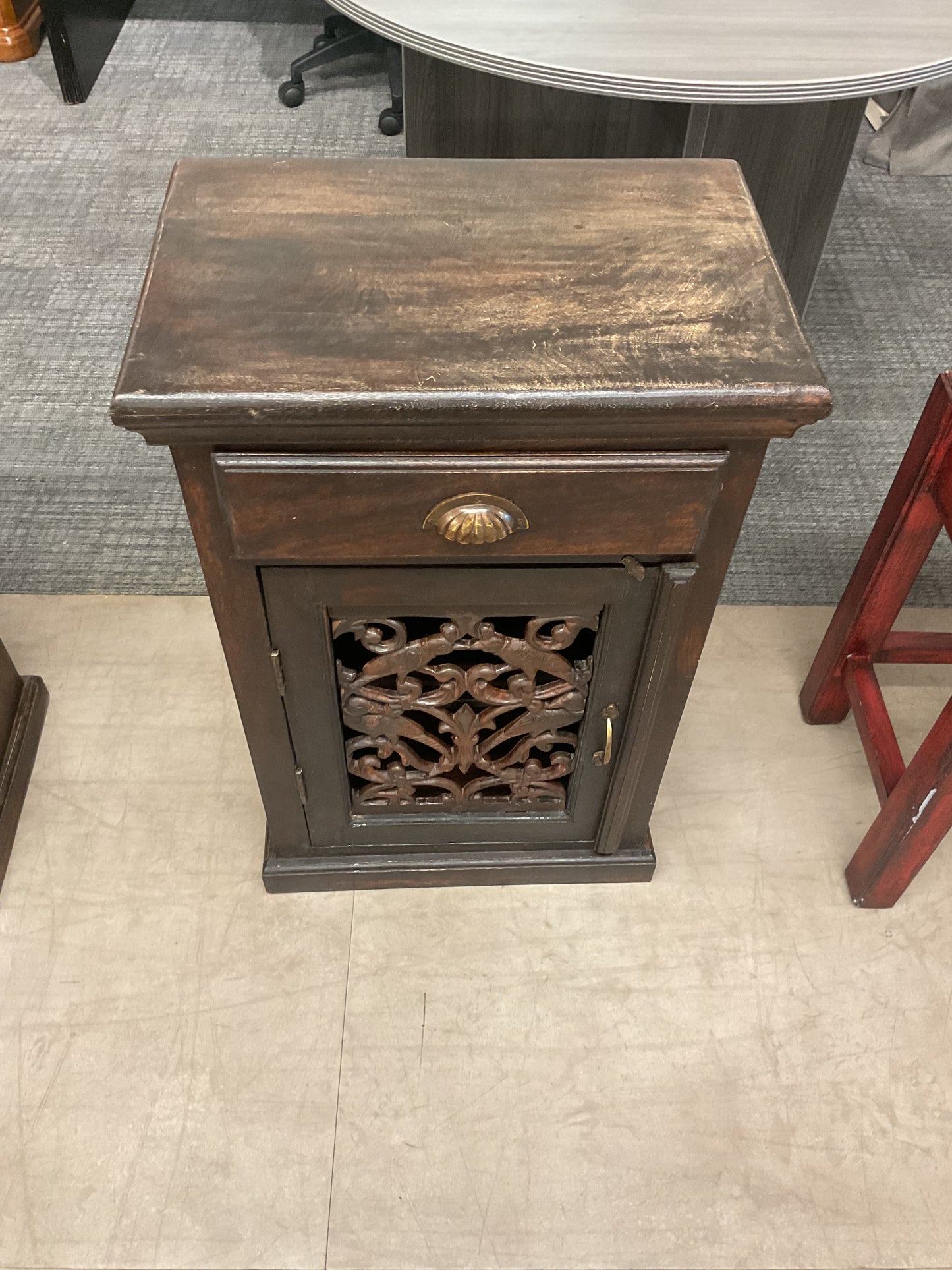 What a extravagant “India” made Nightstand