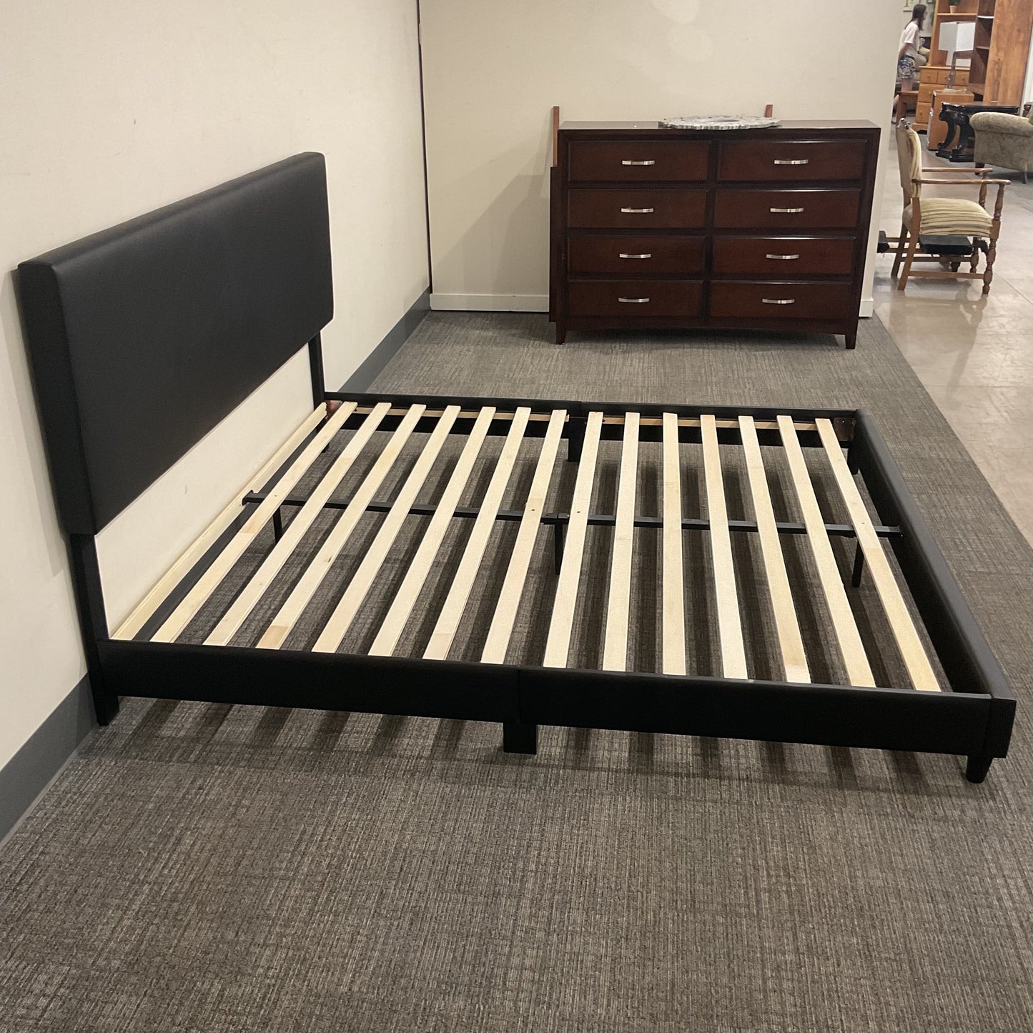 Charcoal King Bed (B052)