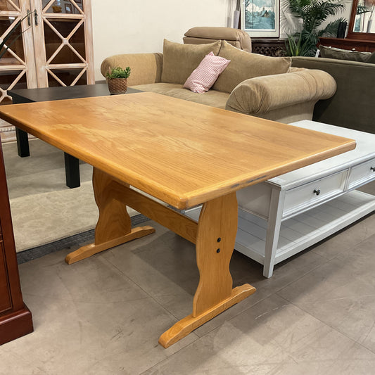 Cute Lil Dining Table