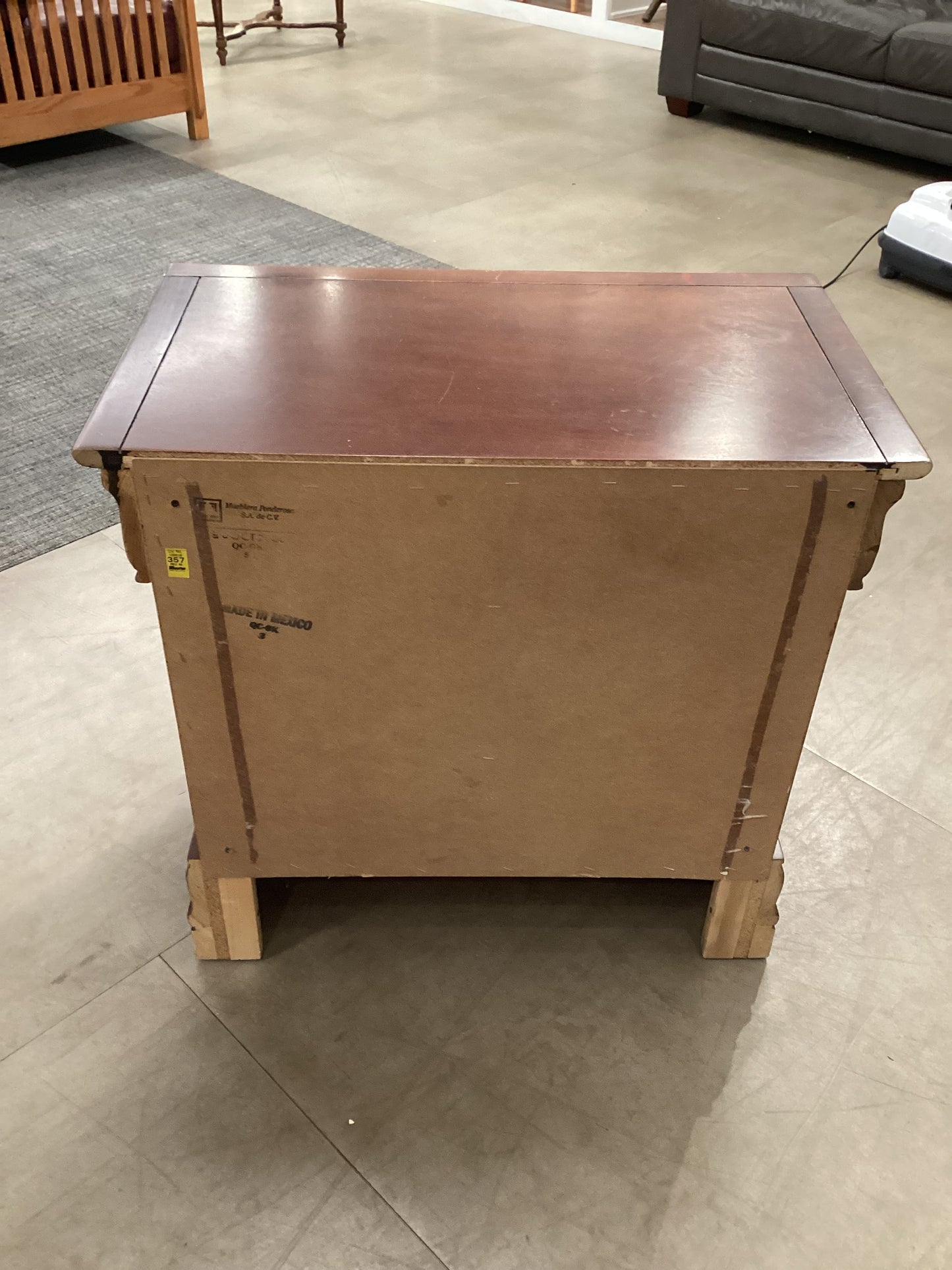 To be or not to be a nightstand